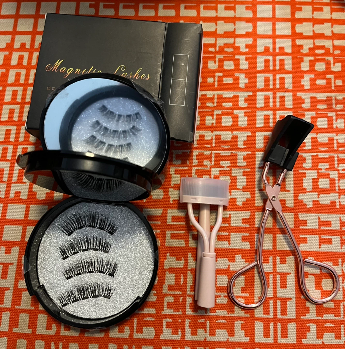 Magnetic Eyelashes Kit with Curler - photo 3