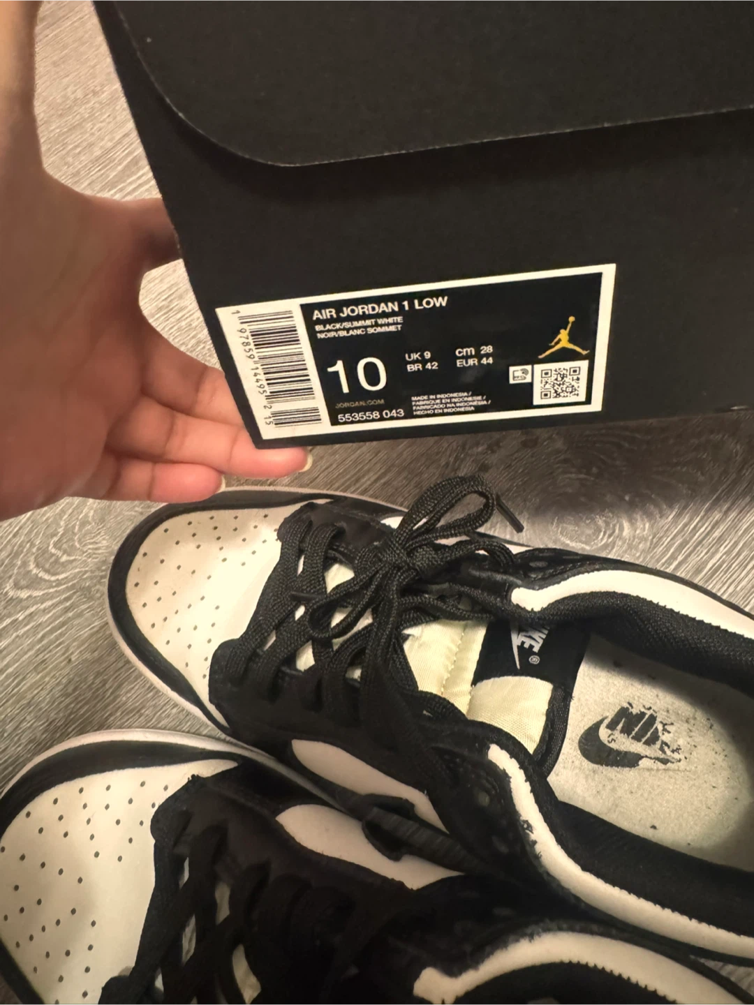 Air Jordan 1 Low Sneakers - Size US7 - photo 2