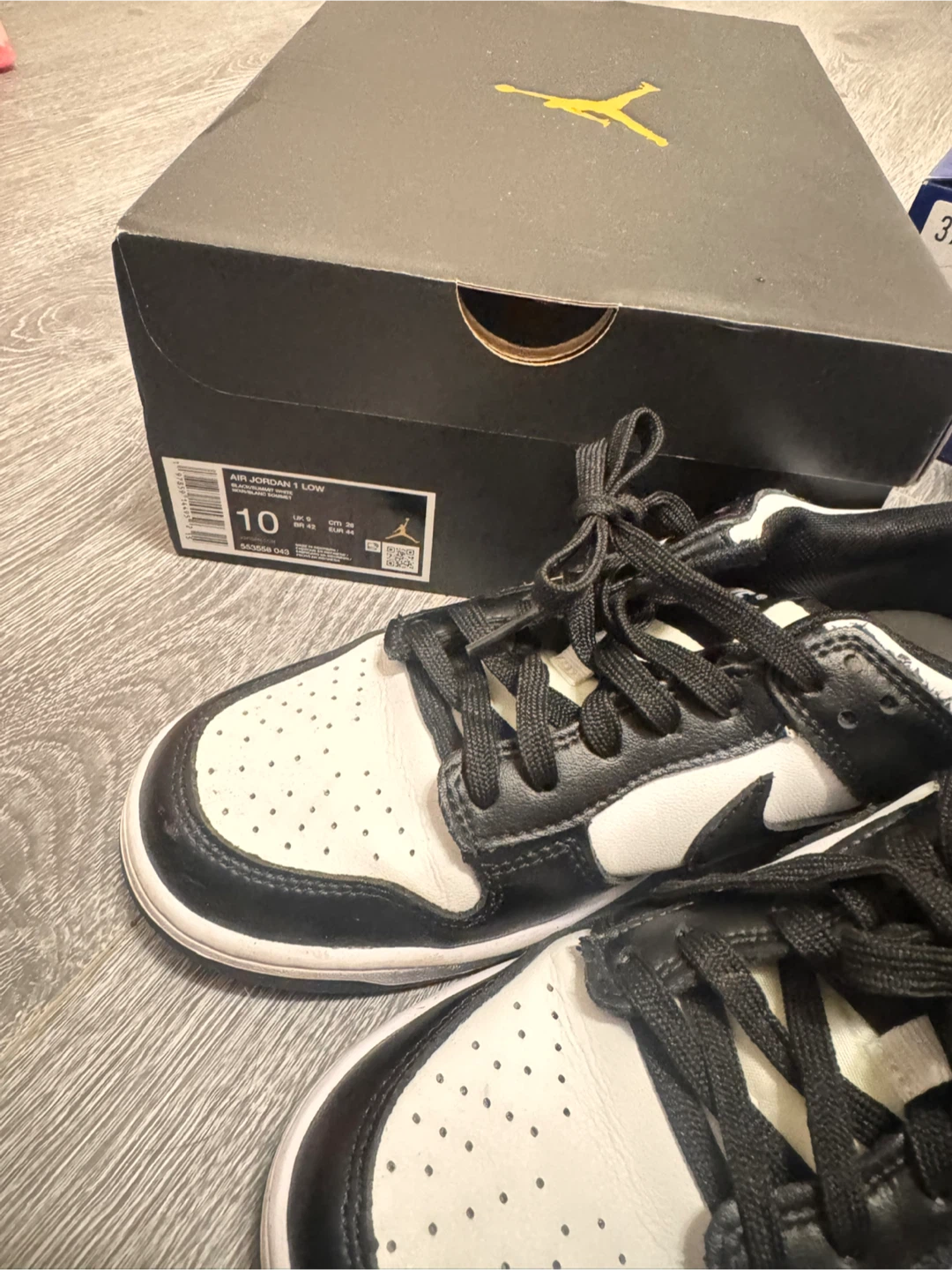 Air Jordan 1 Low Sneakers - Size US7 - photo 5