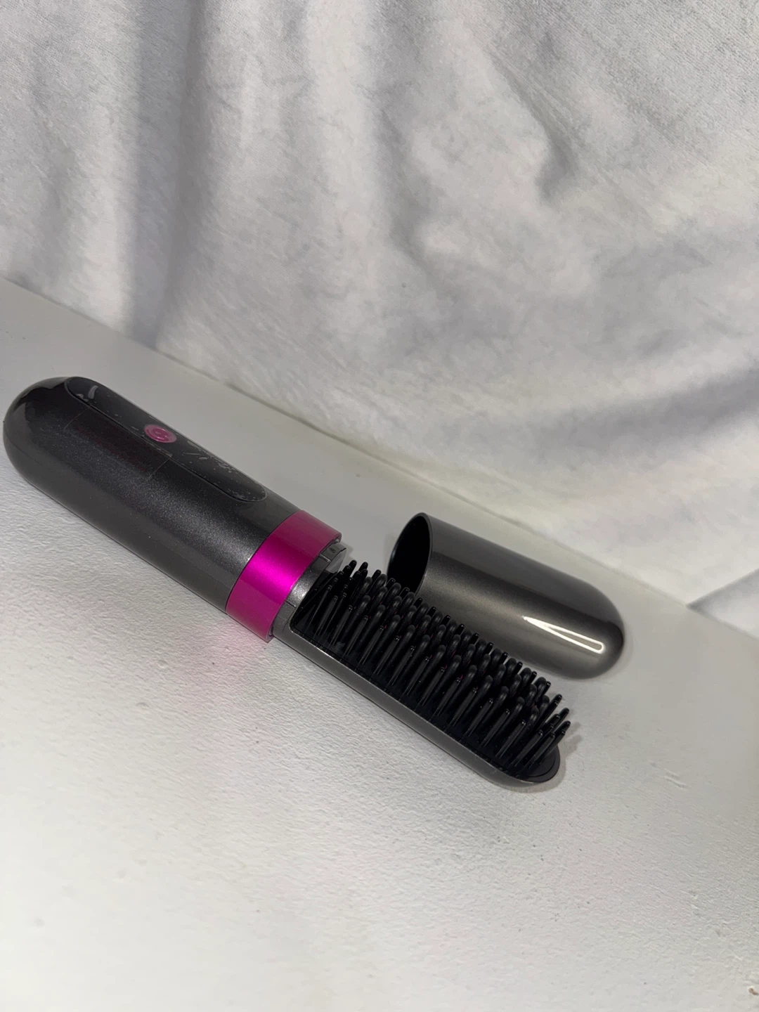 Minwooch Portable Mini Hair Straightener Brush - photo 4