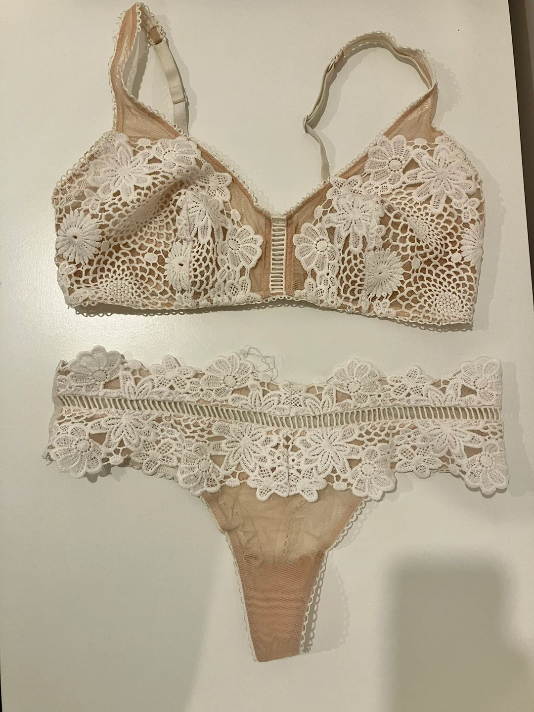 Victoria’s Secret Lace Bralette Set New