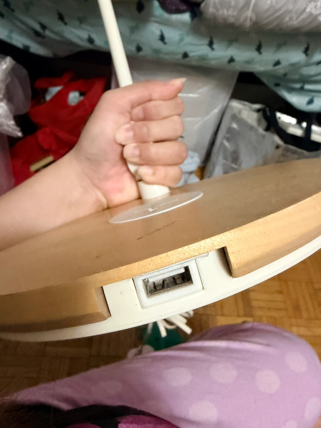 IKEA LED Lamp with usb port and wireless charging - photo 4