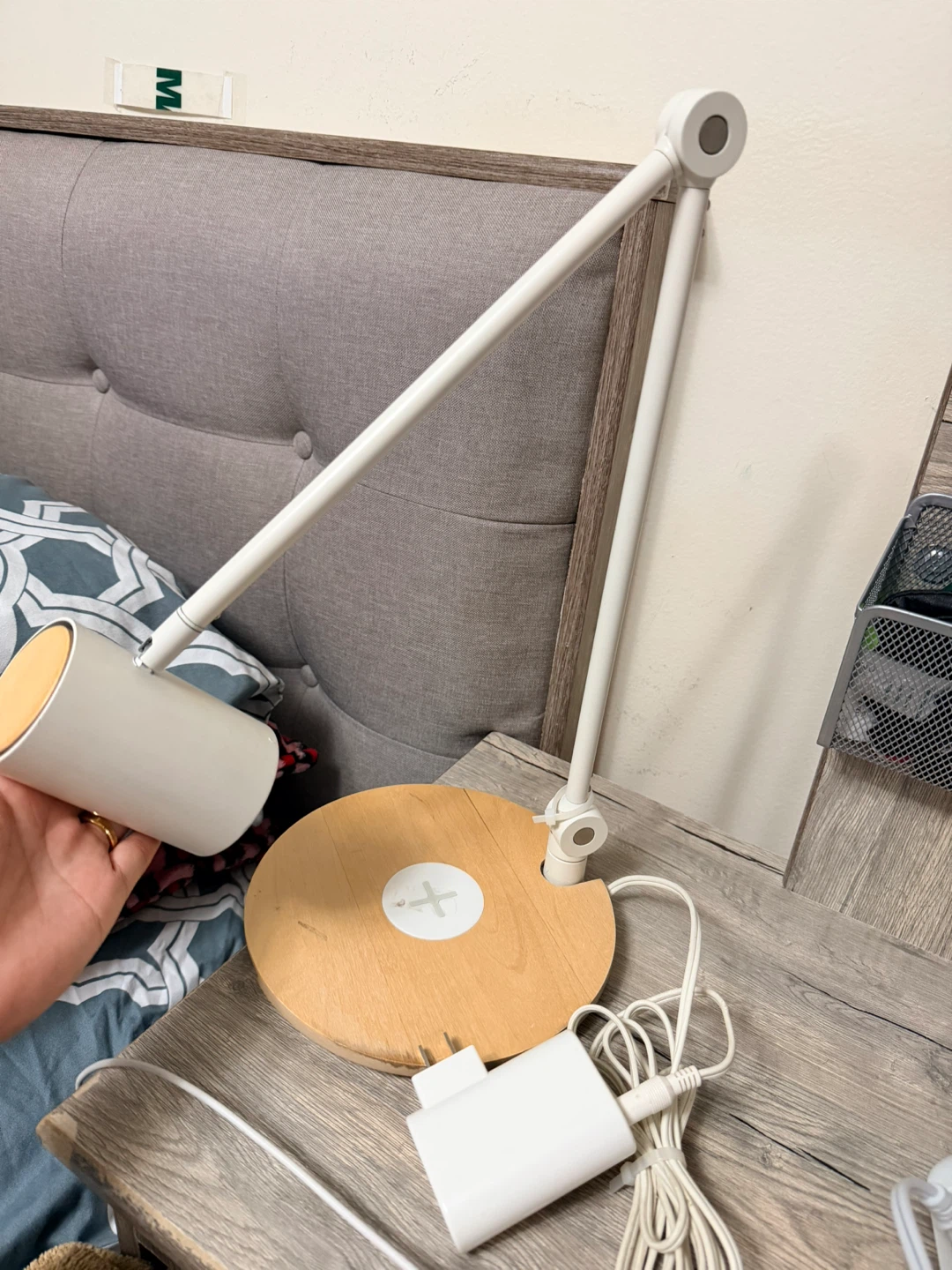 IKEA LED Lamp with usb port and wireless charging - photo 2