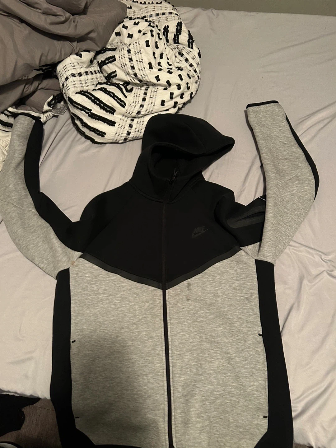 Nike Tech Fleece Full Zip Hoodie - Black/Grey - Size Medium - photo 2