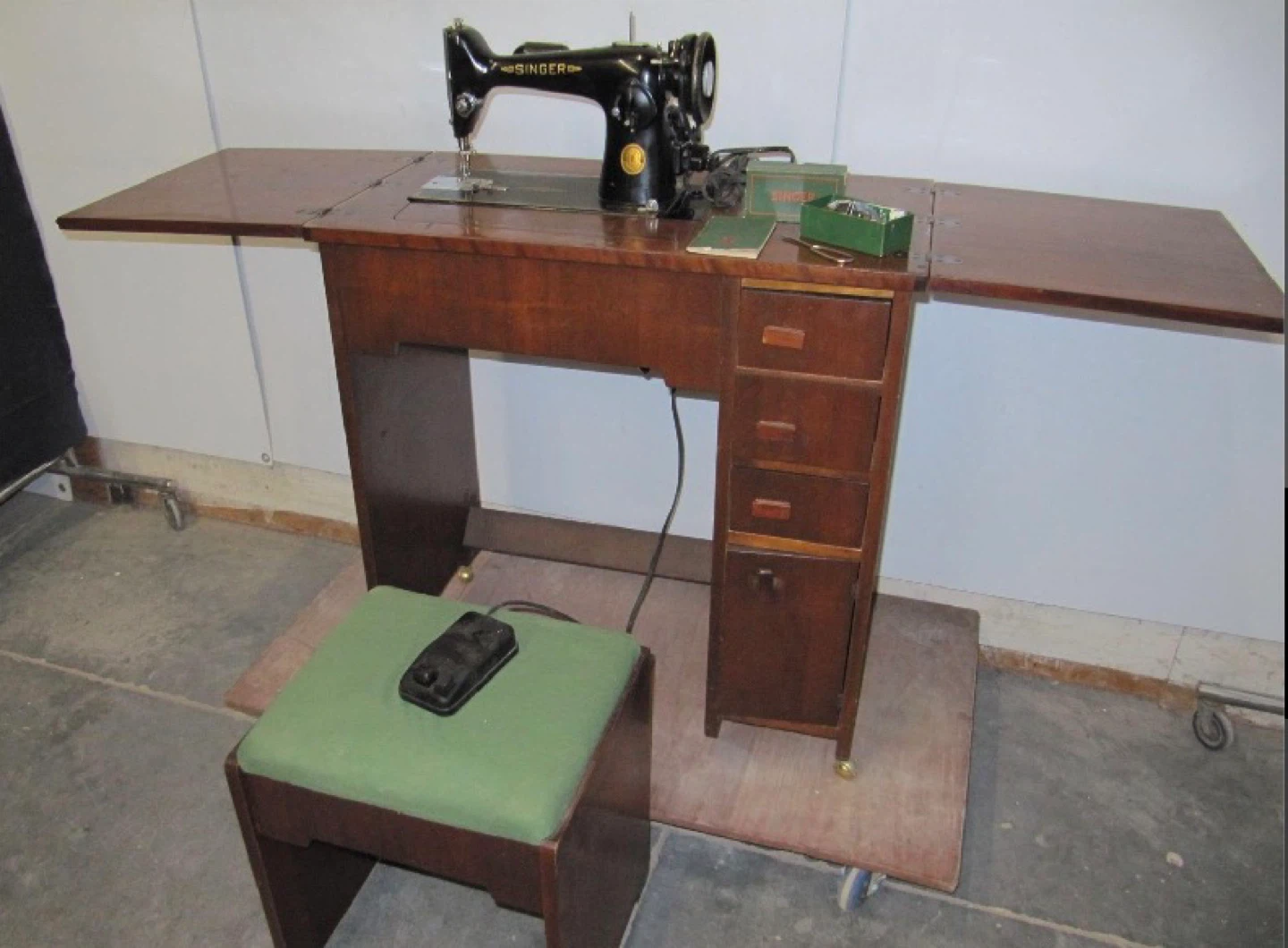 Vintage Singer 201-3 Sewing Machine w/ Original Cabinet