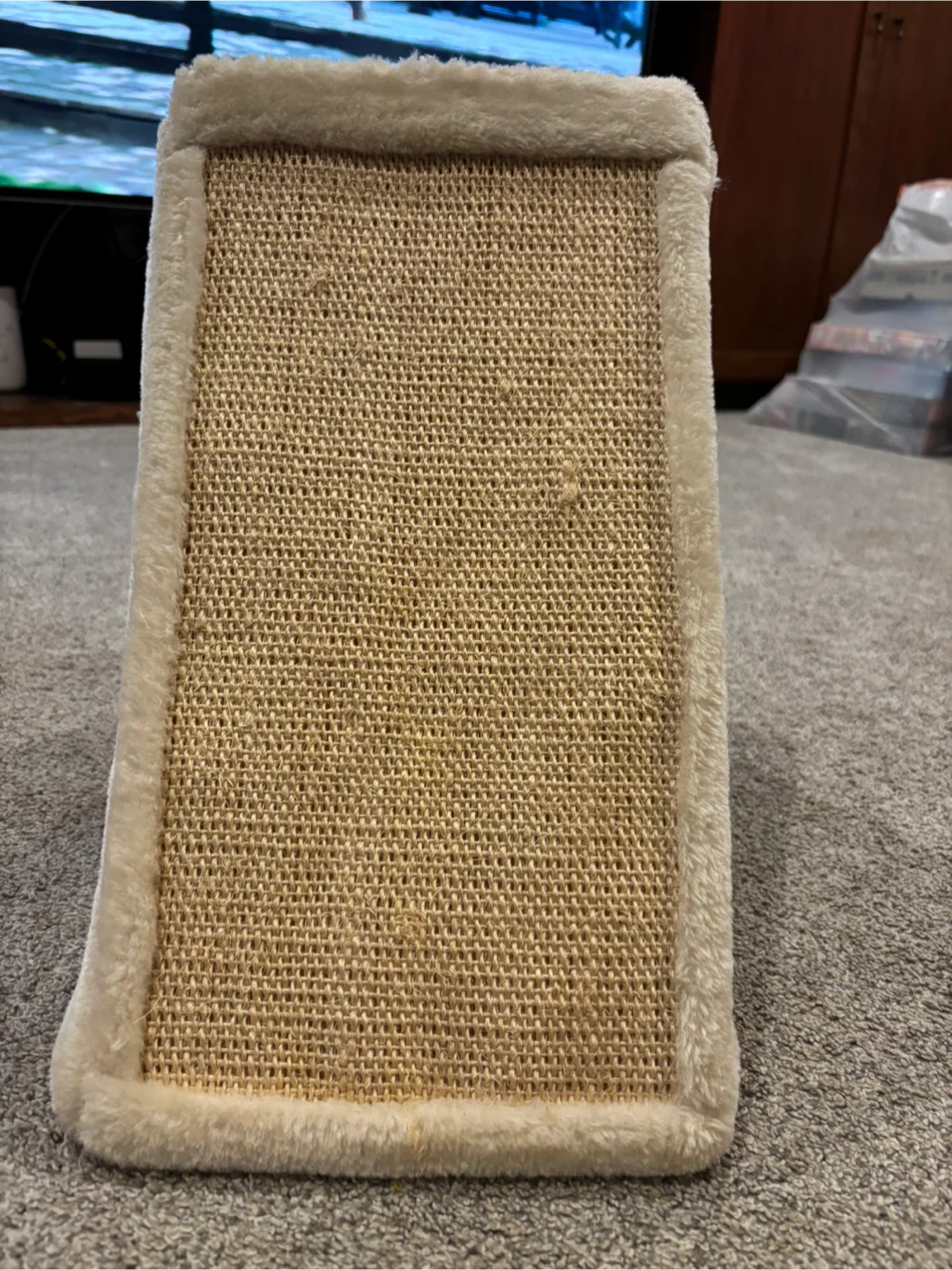 Furry Cat Tent with Scratch Pad - photo 2