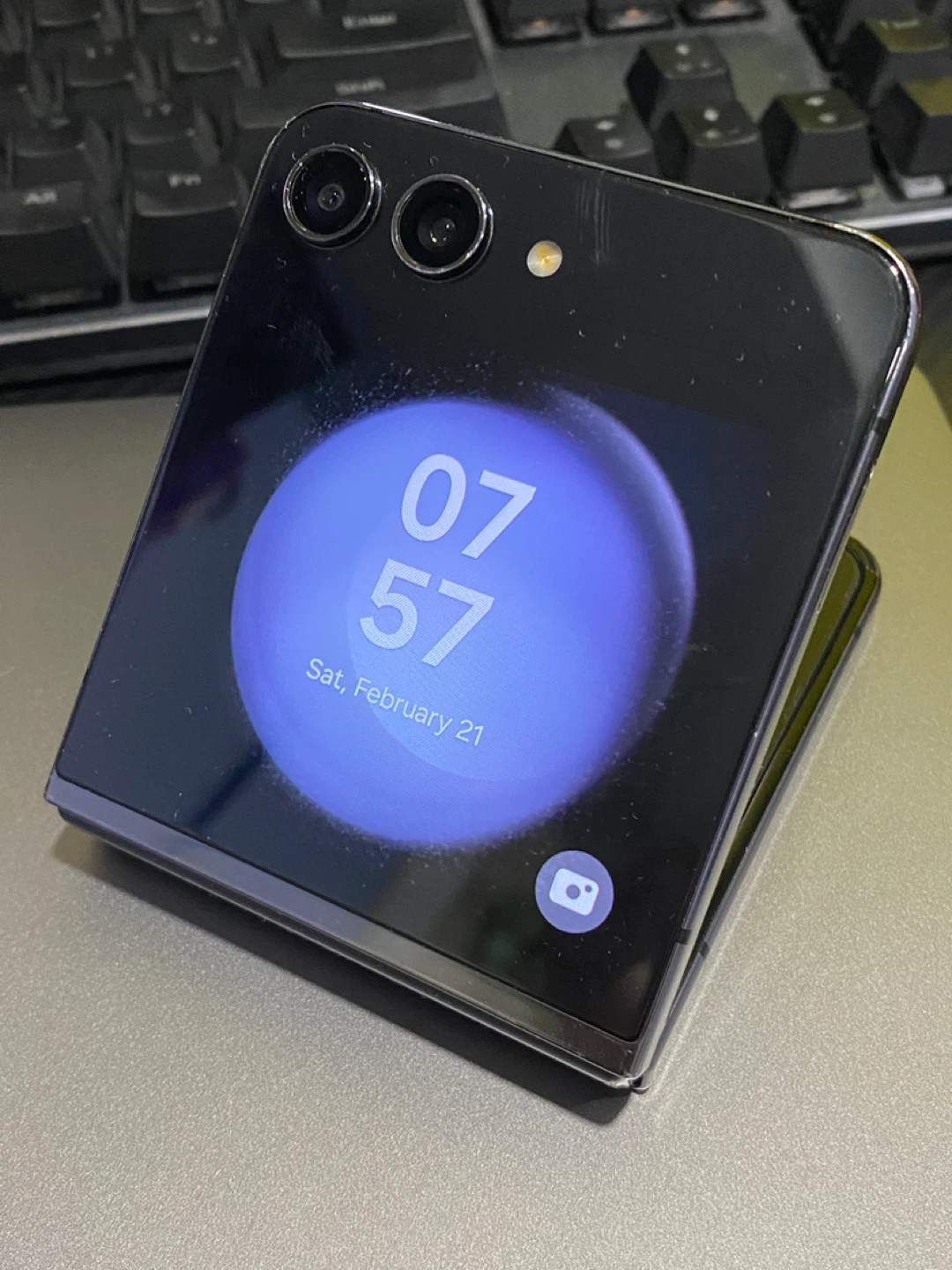 Samsung Z-Flip 5 (256GB)