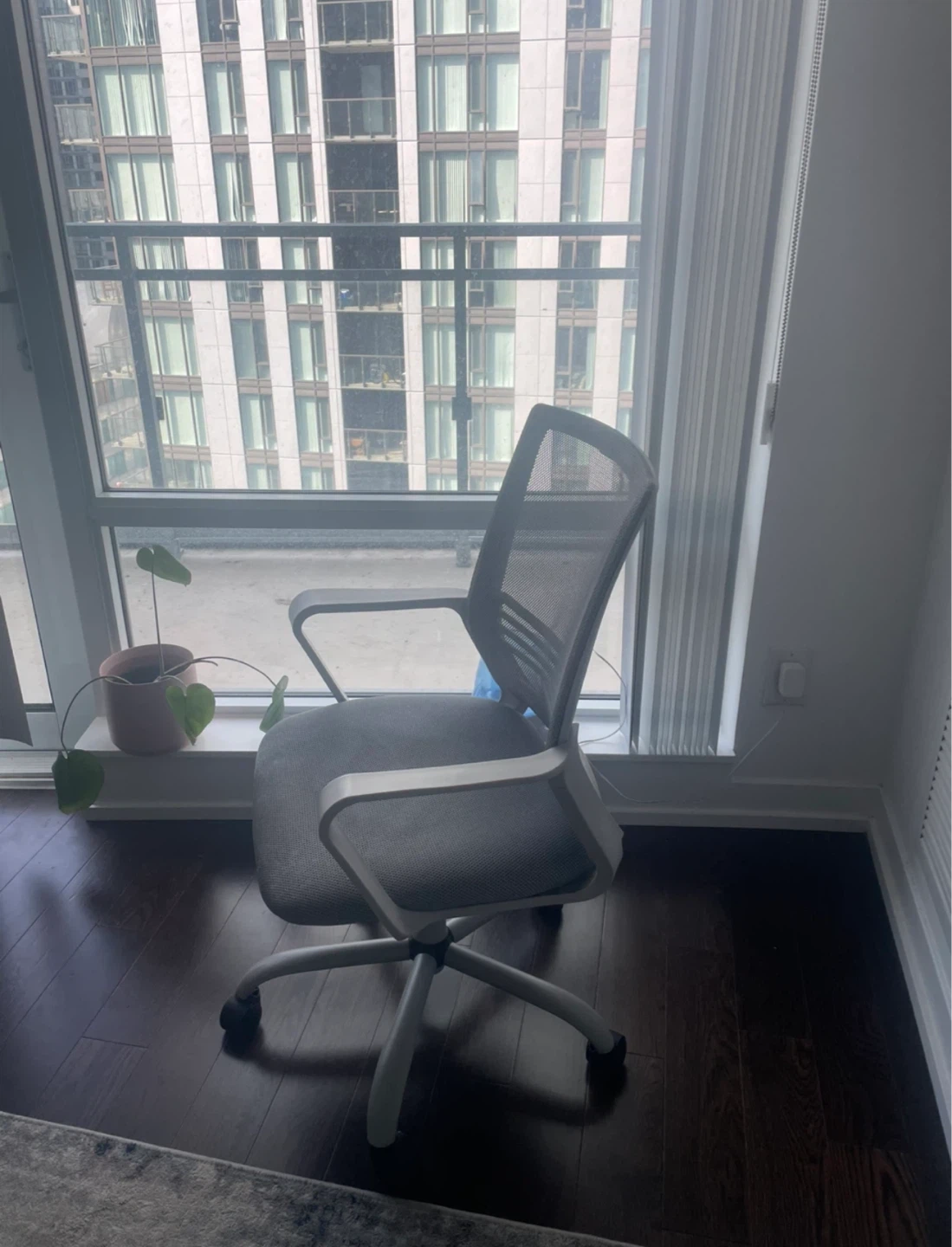 Grey Mesh Office Chair