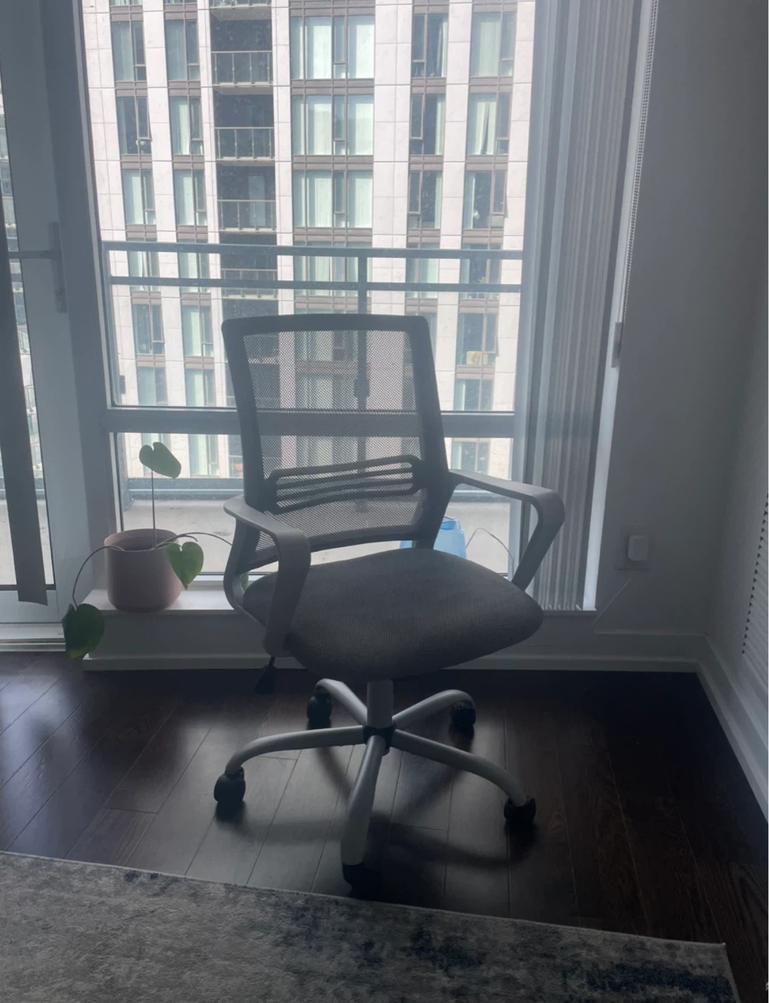 Grey Mesh Office Chair - photo 3