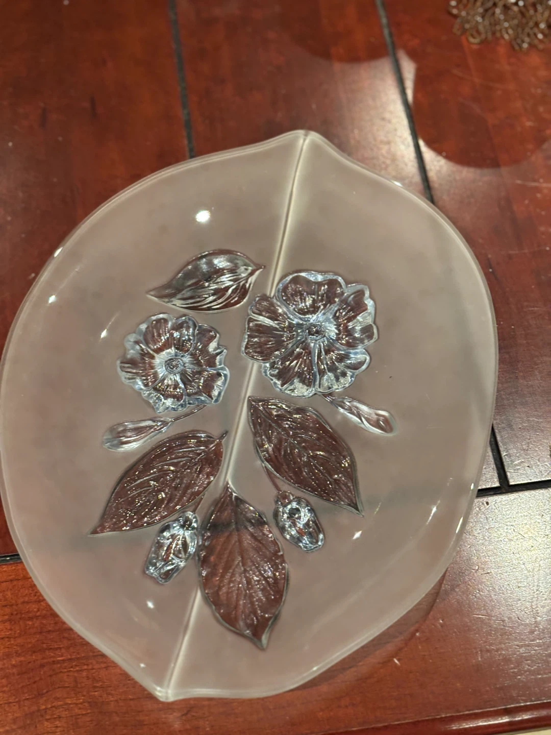 Frosted Glass Leaf Dish with Embossed Flowers - photo 4
