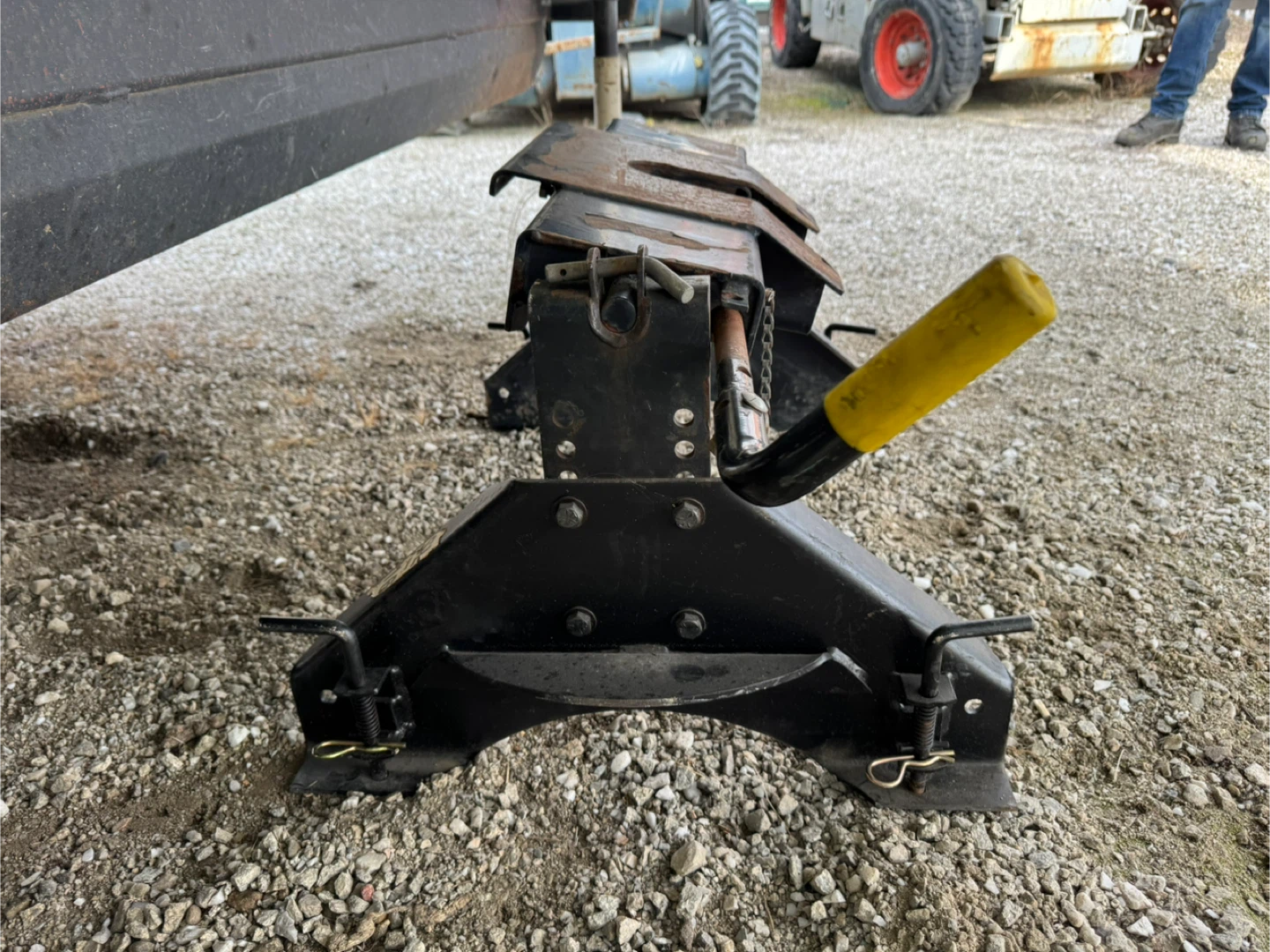 Fifth Wheel Trailer Hitch - photo 4