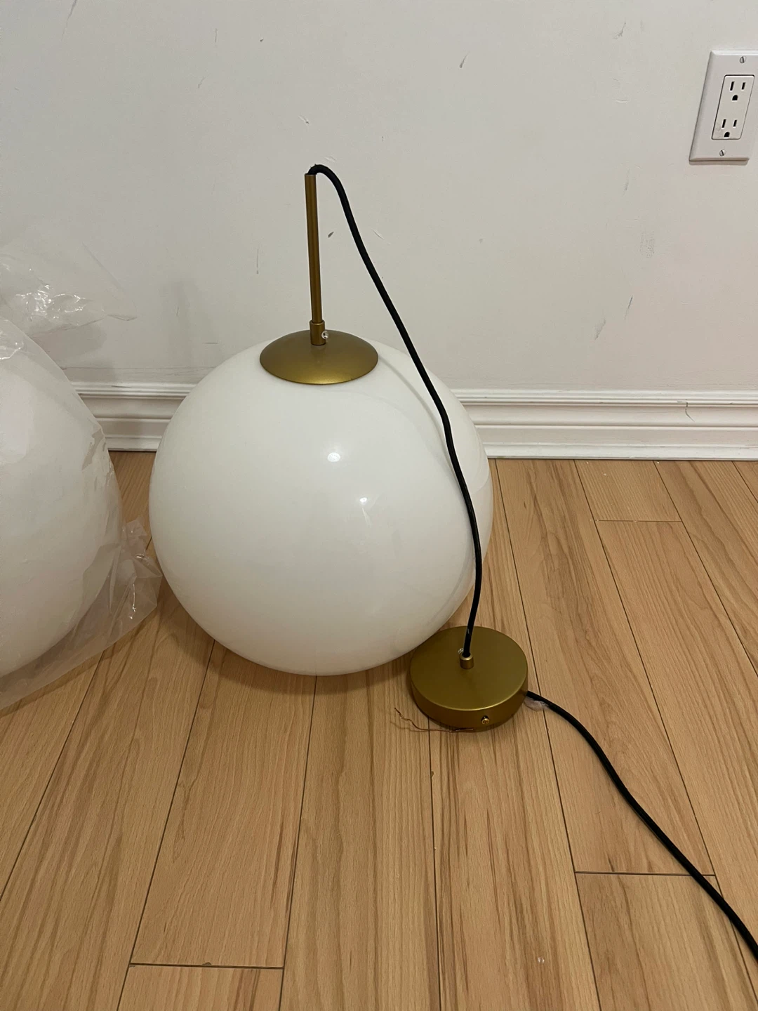 Elegant Baxter Pendant Light - photo 3