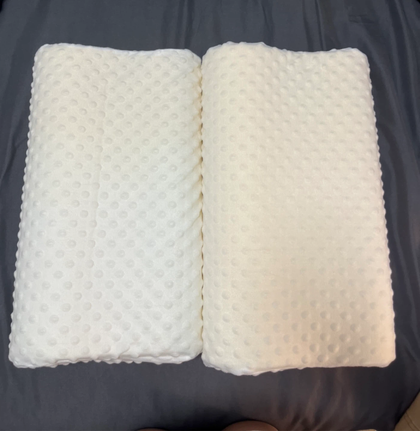 2 White Ergonomic Memory Foam Pillows