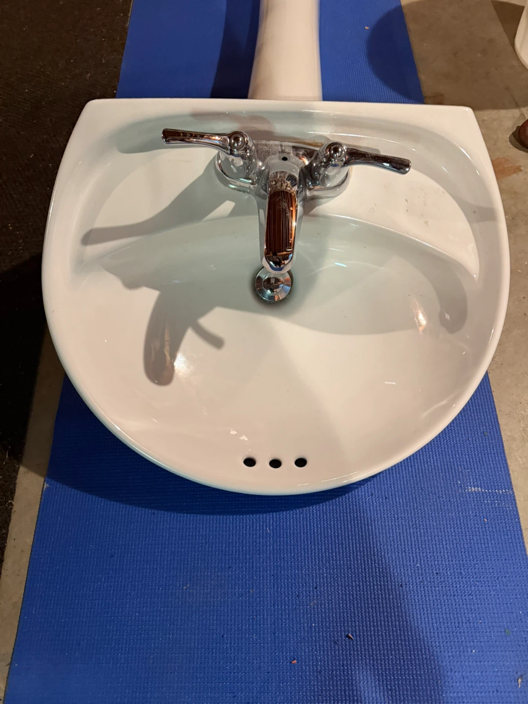 White Pedestal Sink with Faucet - photo 3