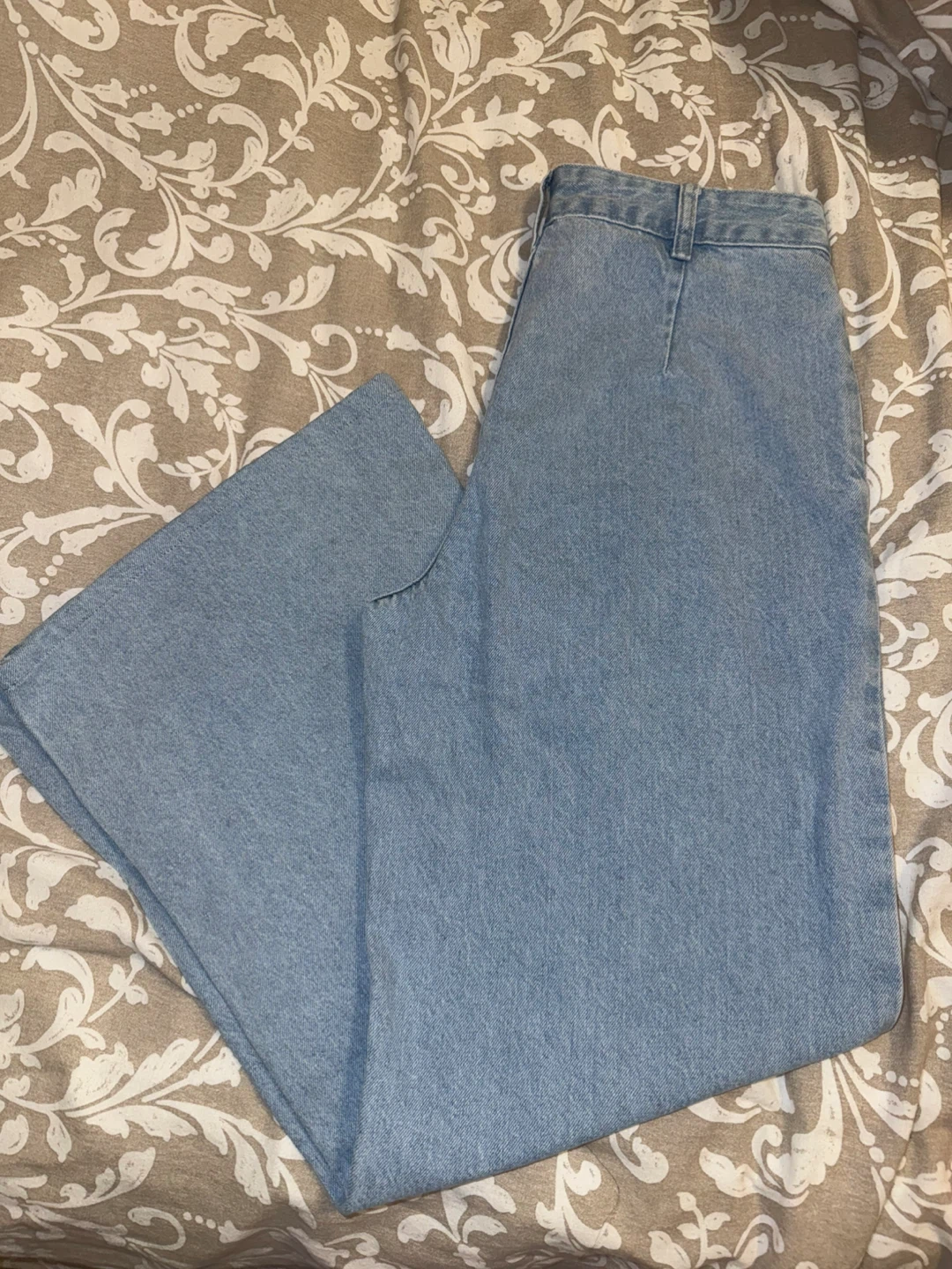 SHEIN Light Wash Wide Leg Jeans 🧡