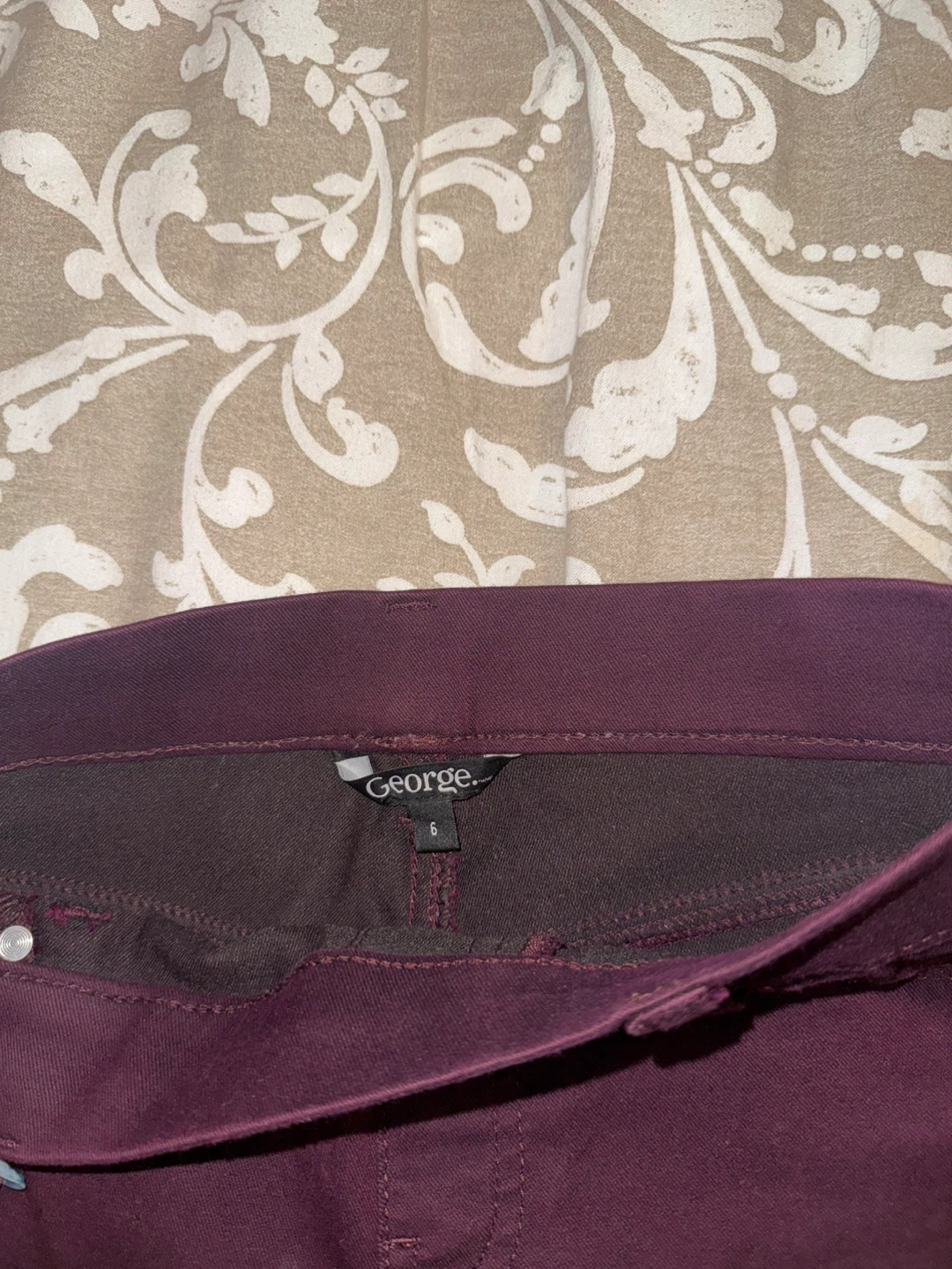 Women's Burgundy Skinny Jeans Size 6 - photo 3