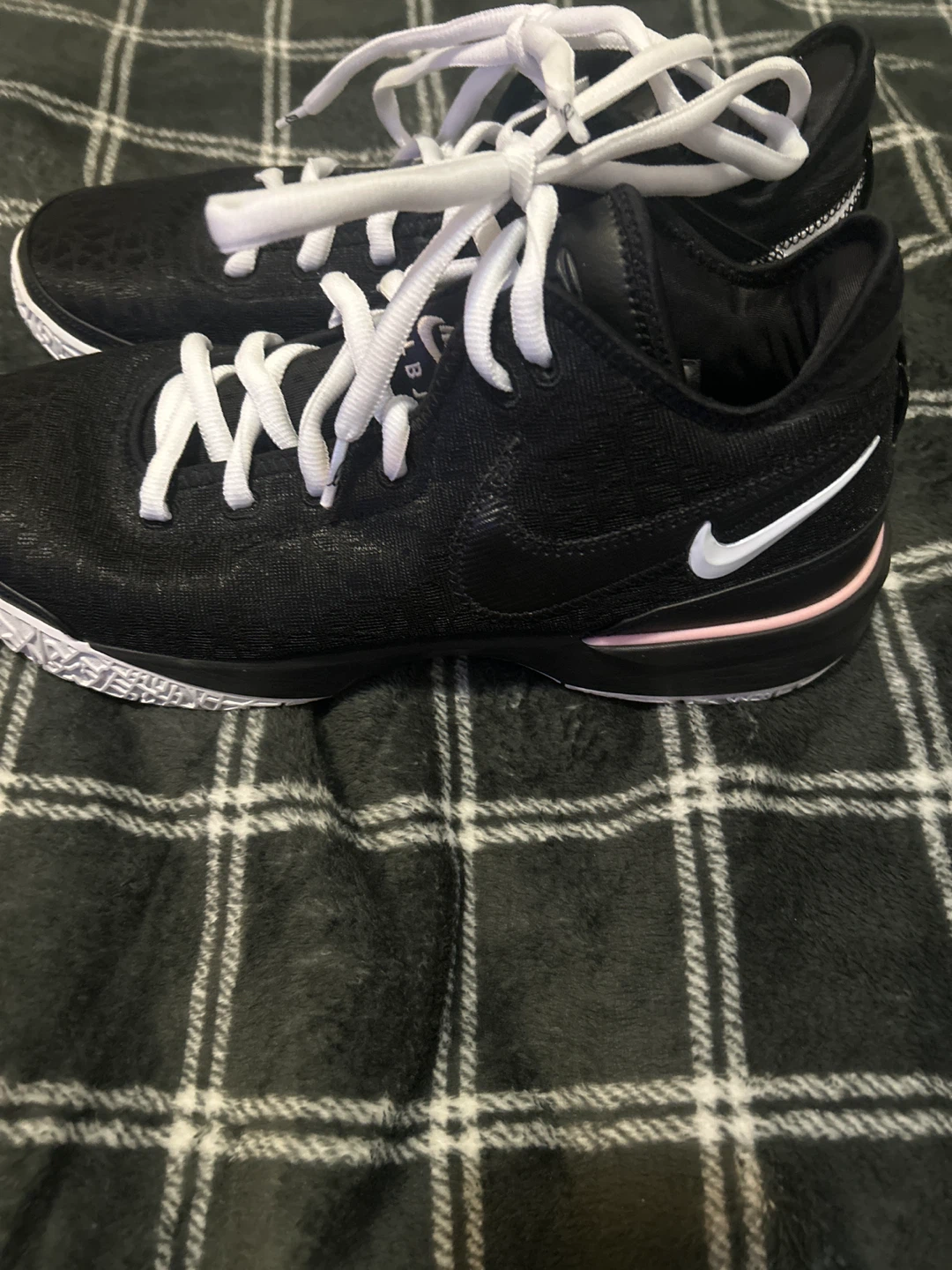 Nike LeBron Witness 5 Basketball Shoes - photo 2