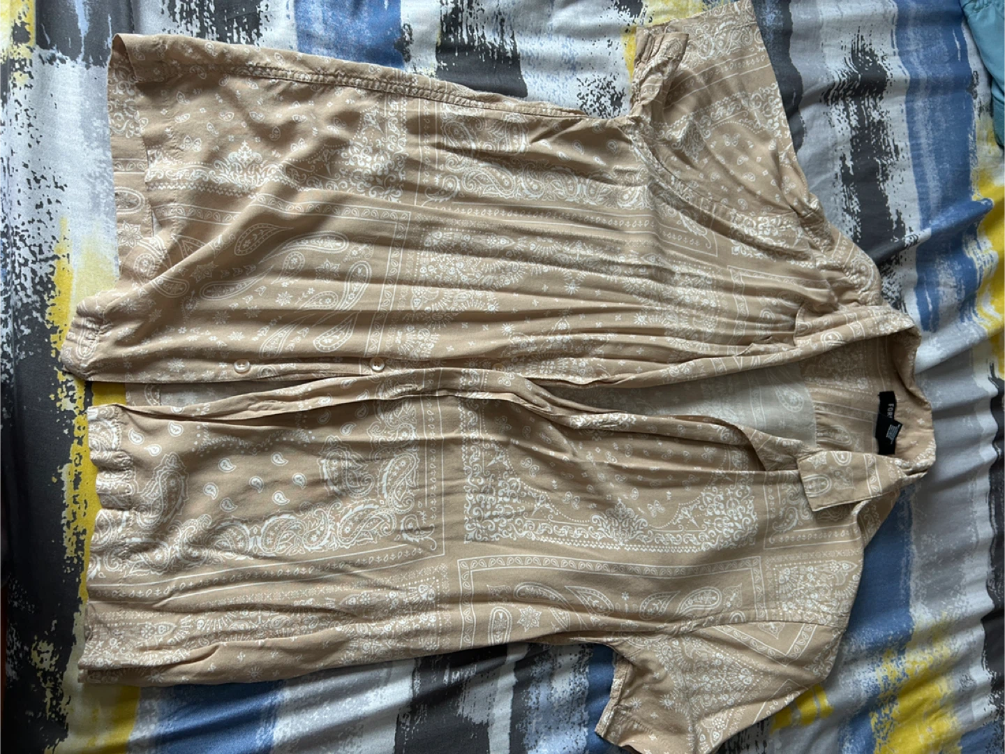 Short Sleeve Button-Up Shirt - photo 3