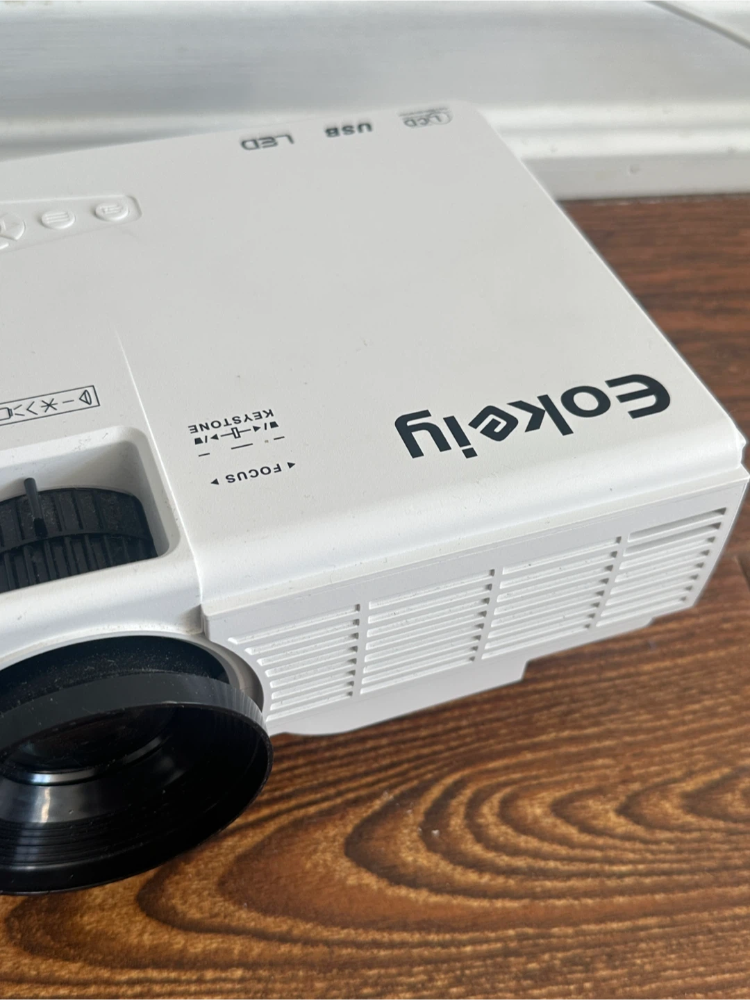 Eokely Projector with Cables - photo 4