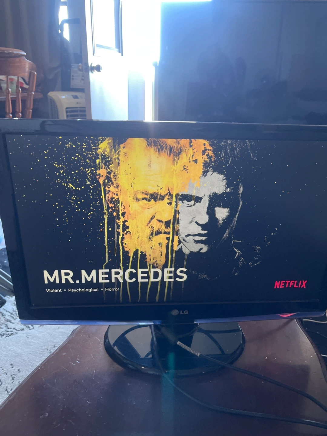 LG Flatron W2353v-pf Monitor