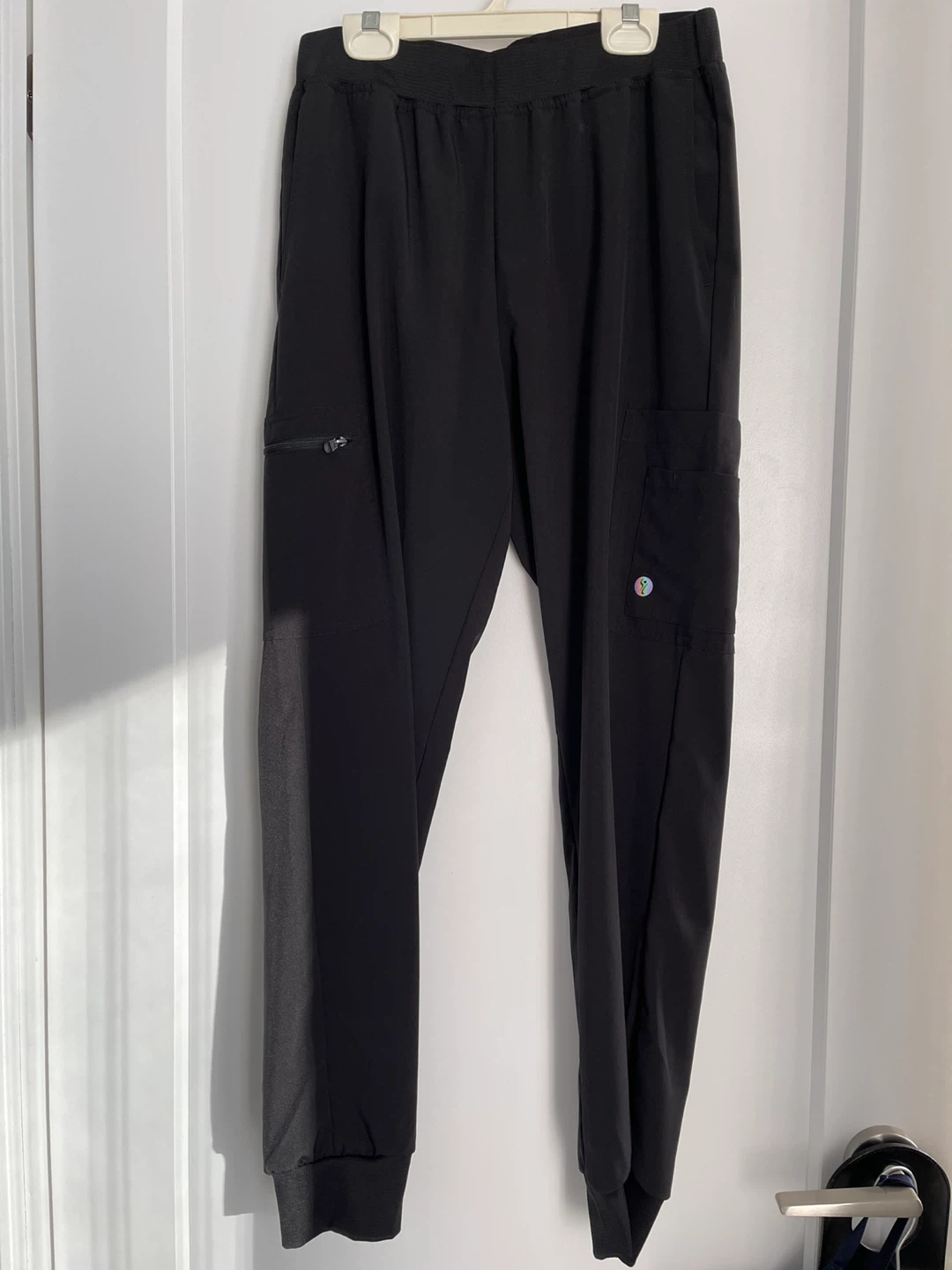Bundle: Levi's Floral T-Shirt & Black Joggers - photo 5