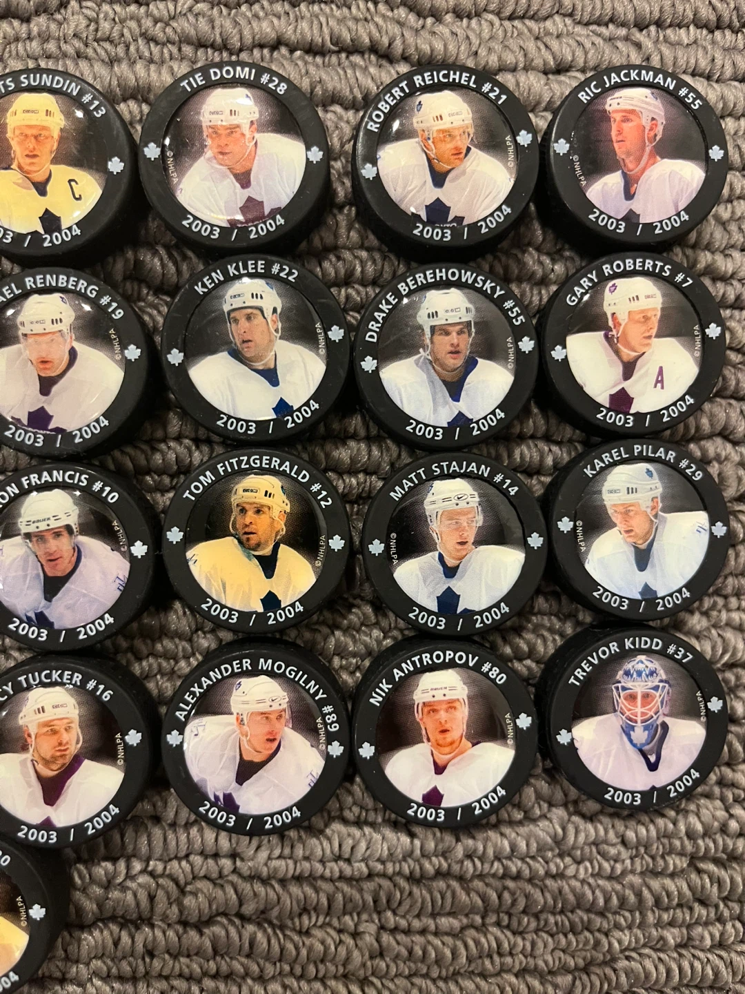 Toronto Maple Leafs mini hockey pucks - photo 3