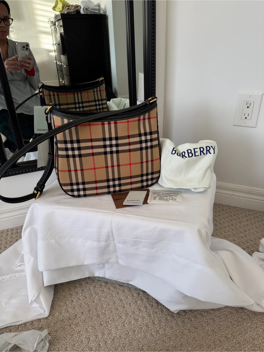 Burberry  Check  Hobo Bag purse  nwt medium size - photo 4