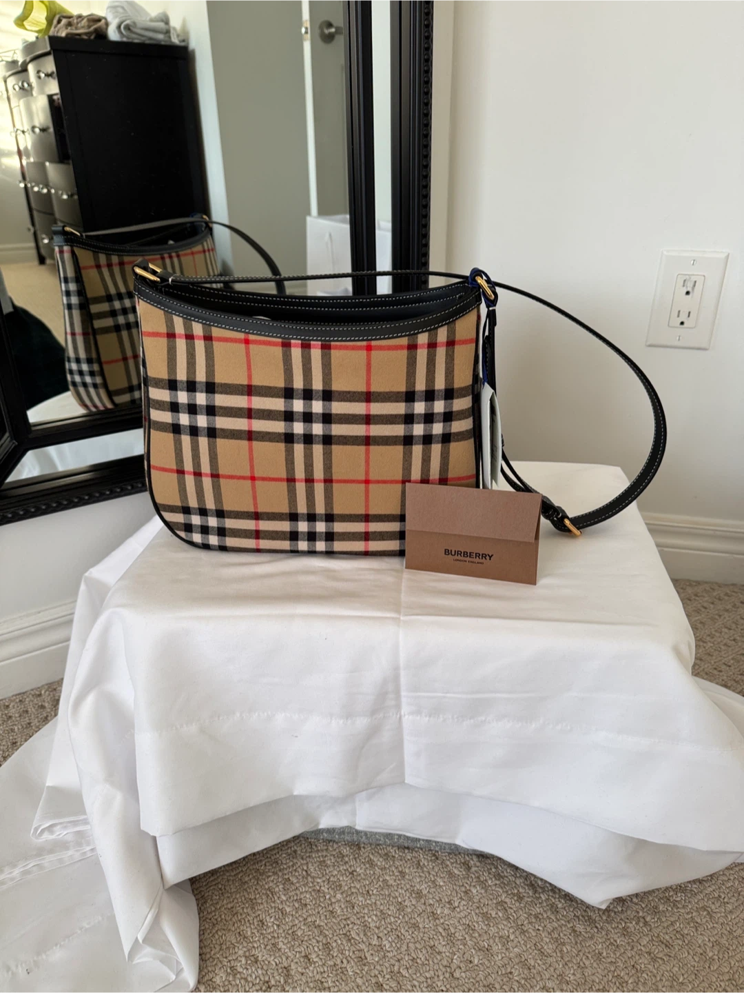 Burberry  Check  Hobo Bag purse  nwt medium size