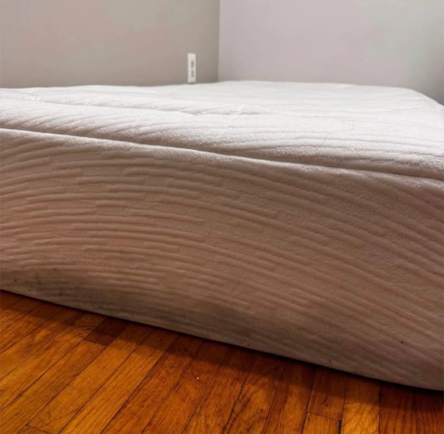 Zinus 12 inch mattress - photo 2