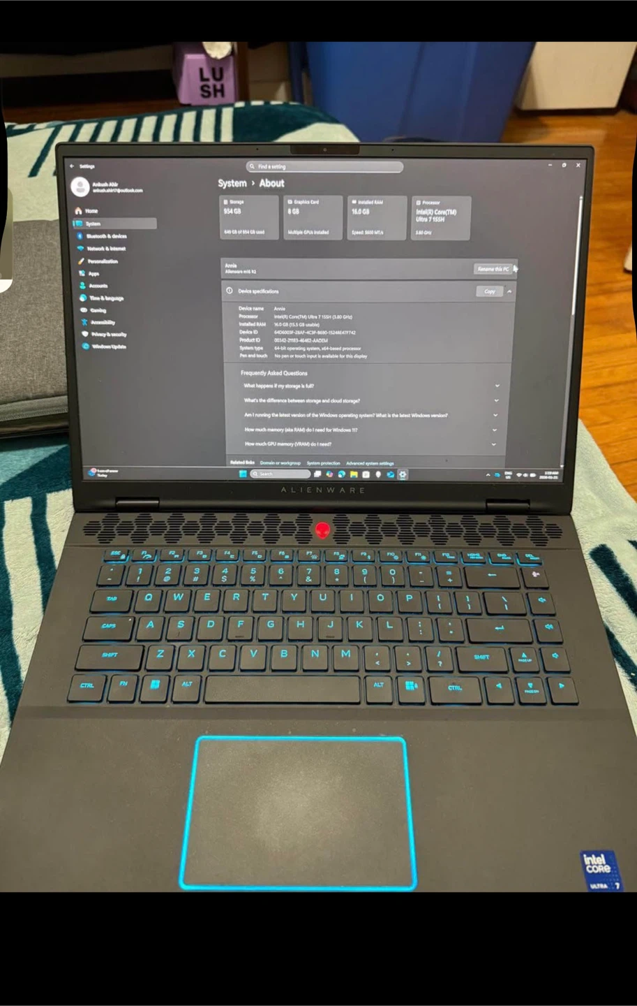 Alienware m16 R2 16” Gaming Laptop