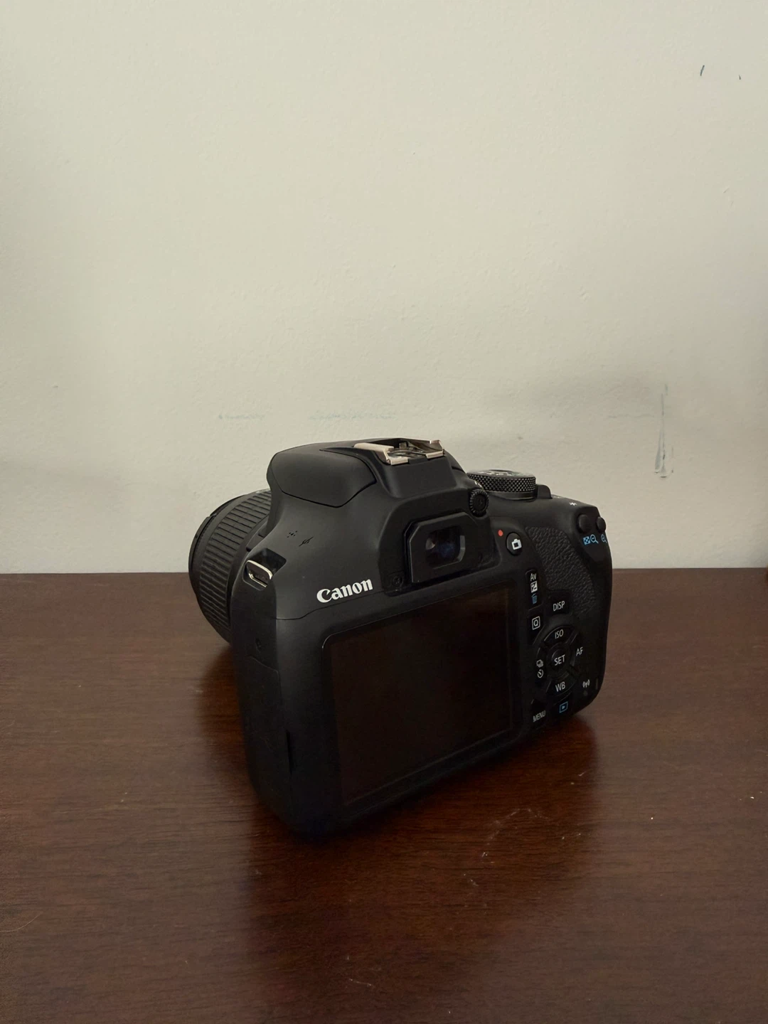 Canon EOS Rebel T7 Starter Kit - photo 4