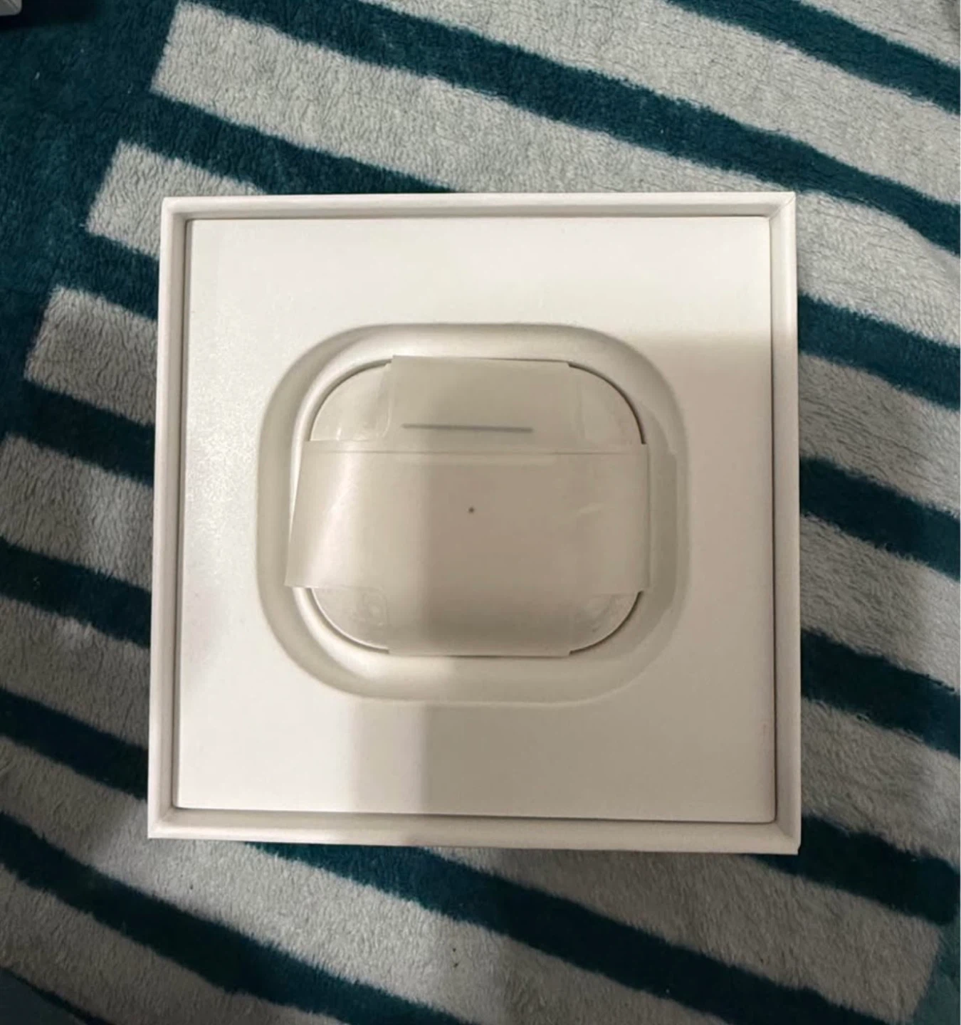 Apple AirPods 3rd Generation - photo 2