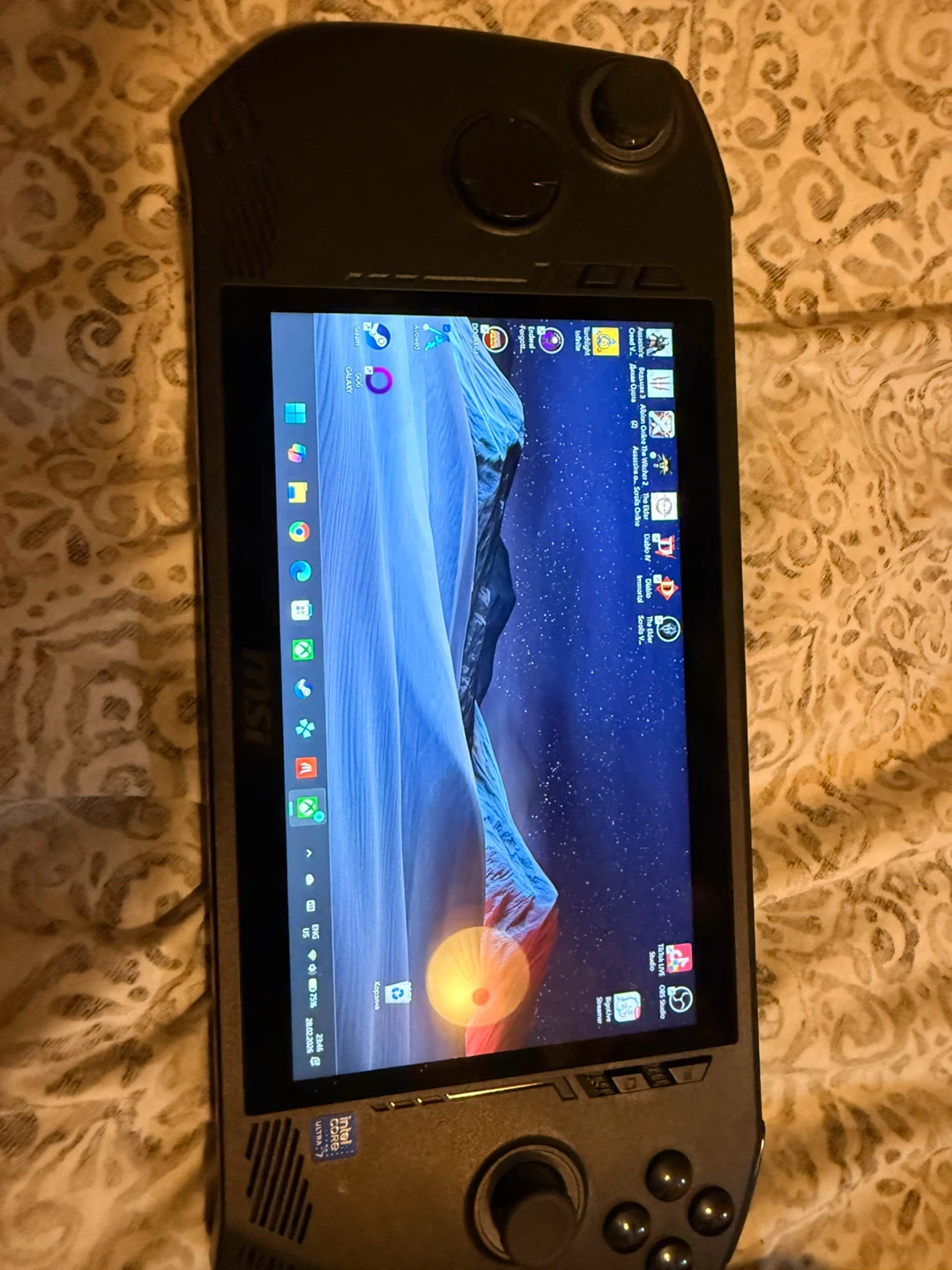 MSI Claw A1M Handheld Gaming PC