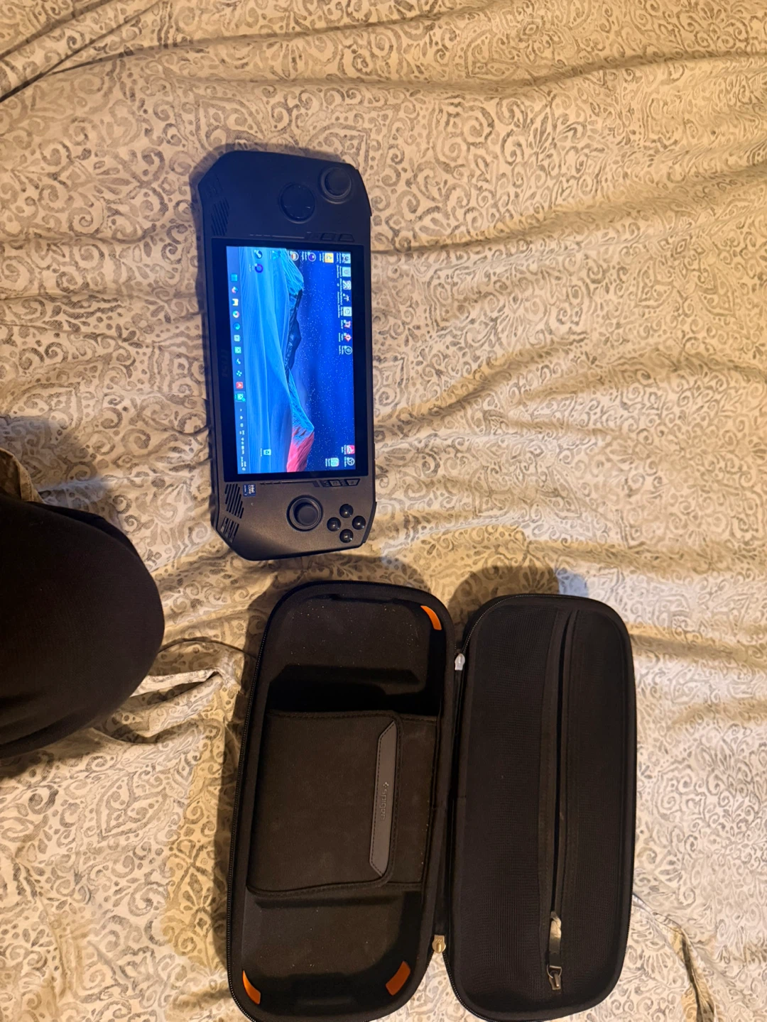 MSI Claw A1M Handheld Gaming PC - photo 2