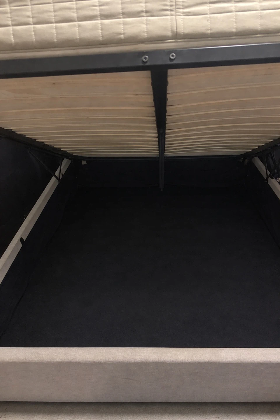 Queen size Grey Upholding Headboard Bed Frame with Storage - photo 2