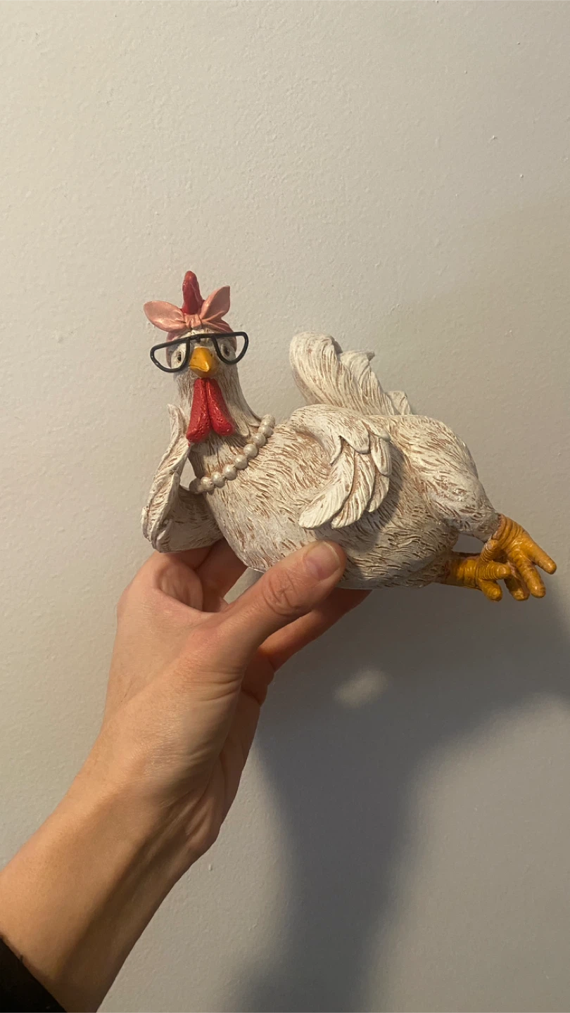 Lounging rooster - photo 2