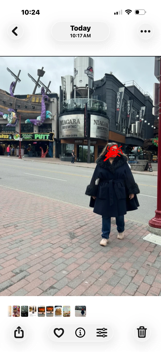 🧡Bonnie & Hyde Faux Fur Trimmed Navy Cape - photo 2