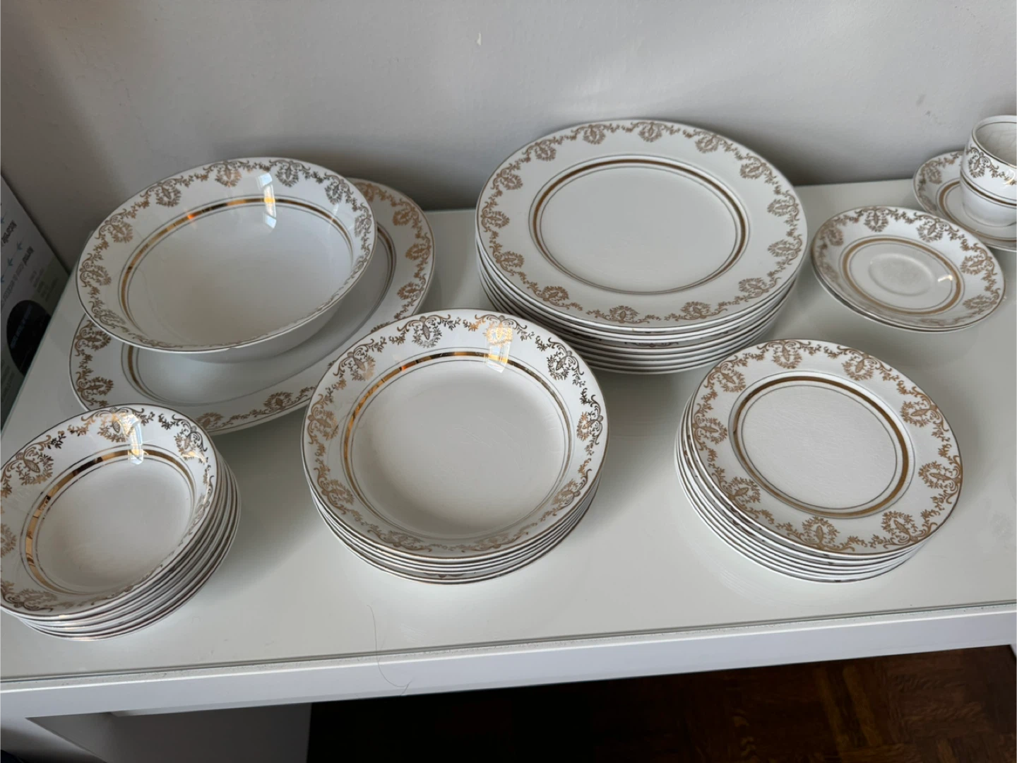 Vintage Alfred Meakin dinnerware set 22k gold