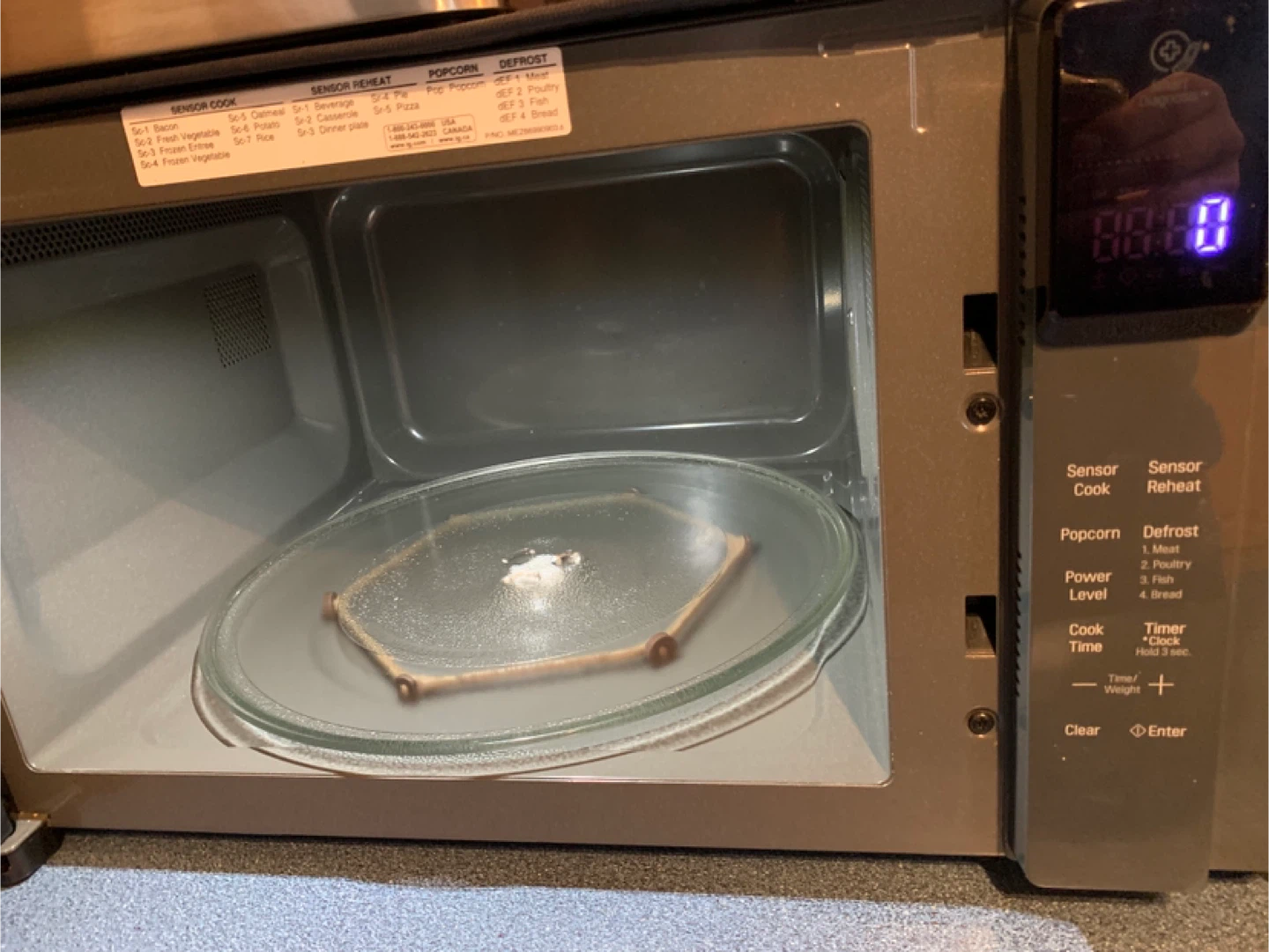 LG Microwave Oven - photo 2