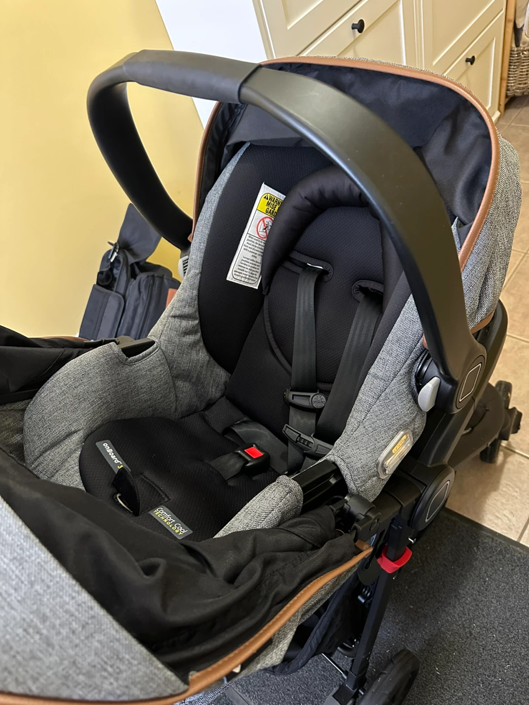 Safety First Infant Car Seat and Stroller - photo 4