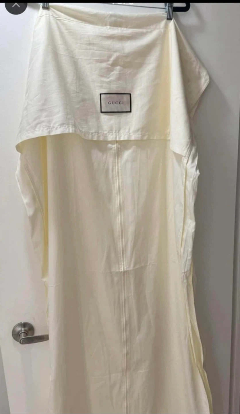 Gucci Garment Bag with Dust Bags and Tote Bag - photo 4