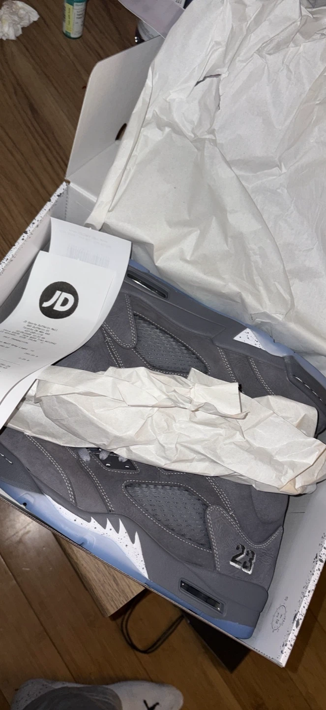 Air Jordan 5 Retro Wolf Grey Sneakers