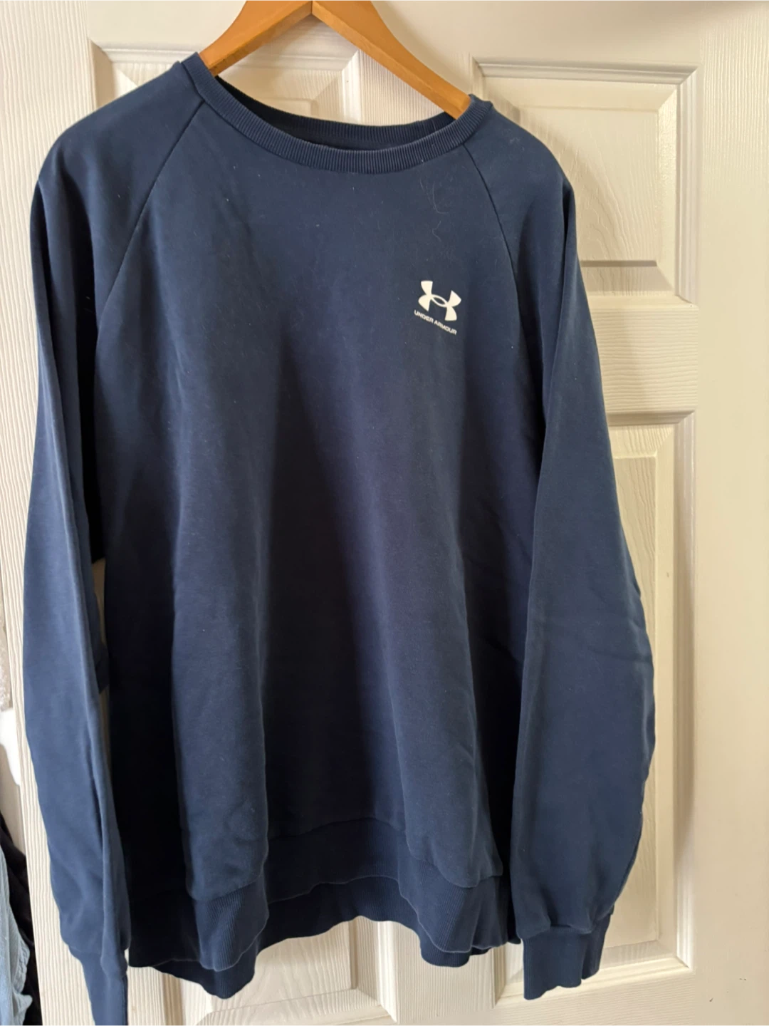 Under Armour Crewneck Sweatshirt - Navy Blue (men’s XL)