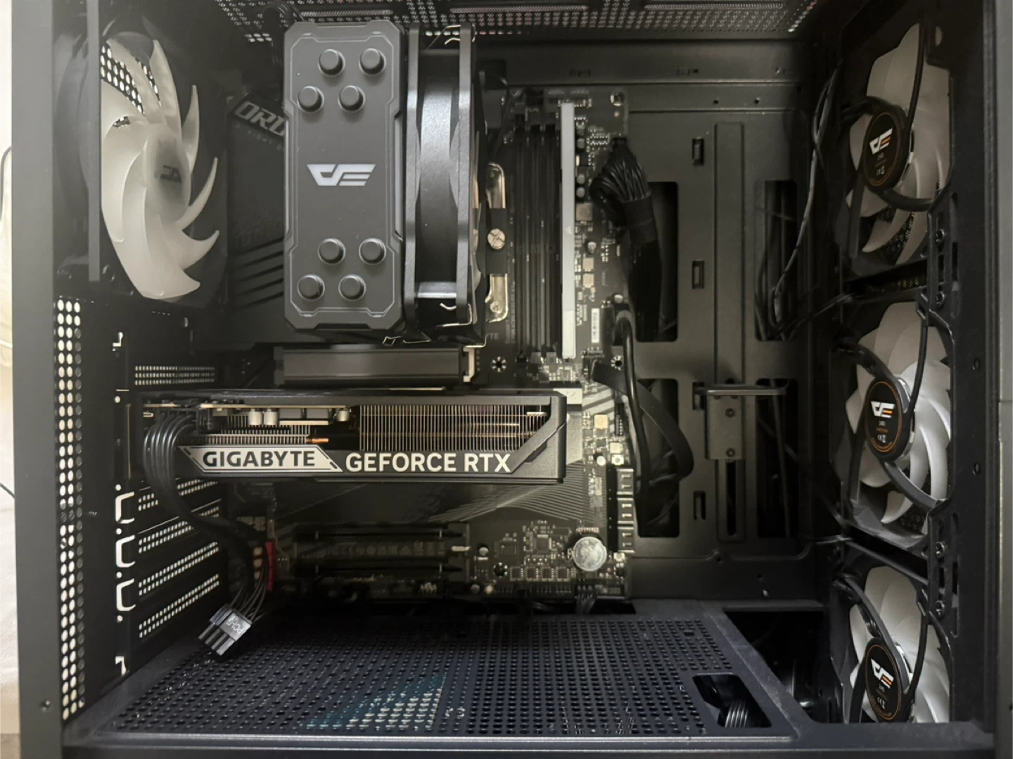 Gaming PC for Sale | i5-12600K • RTX 5060 • DDR5 • RGB Build - photo 2