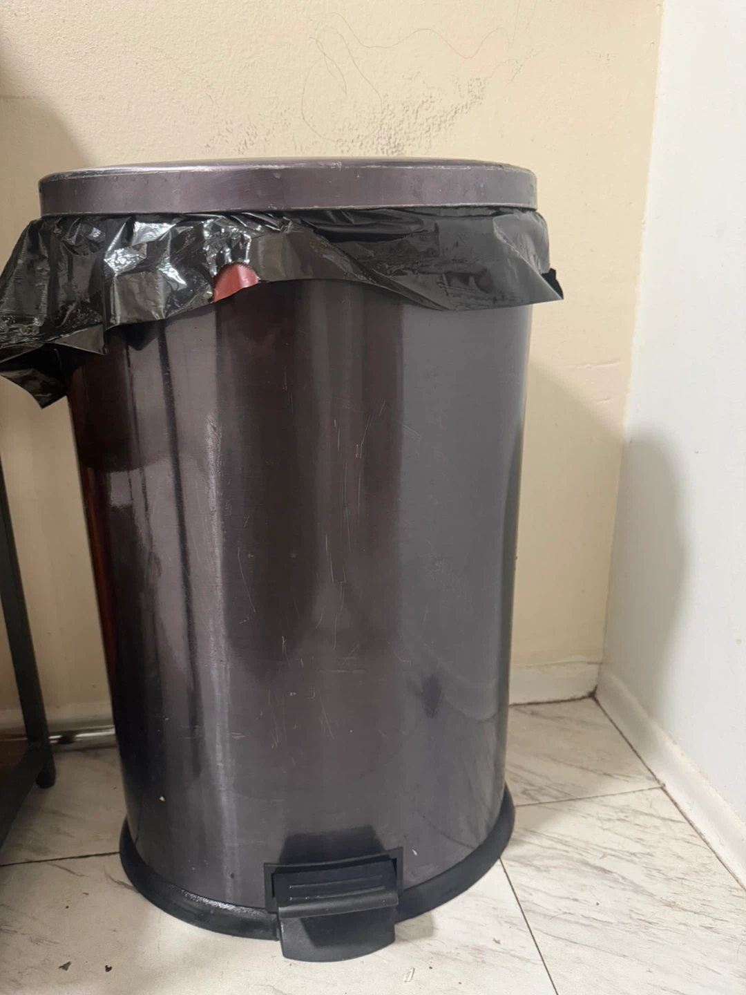 Trash Can 🧡 - photo 2