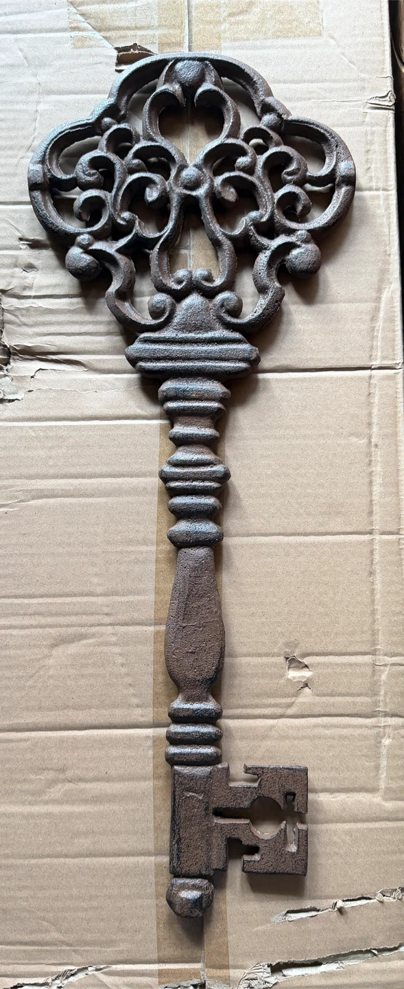 Large Cast Iron Skeleton Key Decorative Accent - photo 2