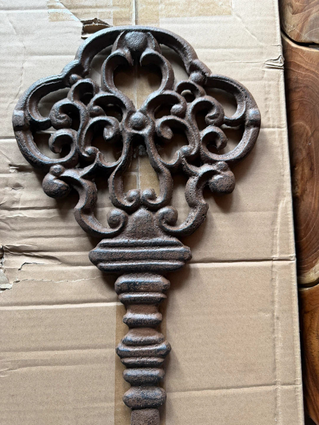 Large Cast Iron Skeleton Key Decorative Accent - photo 3
