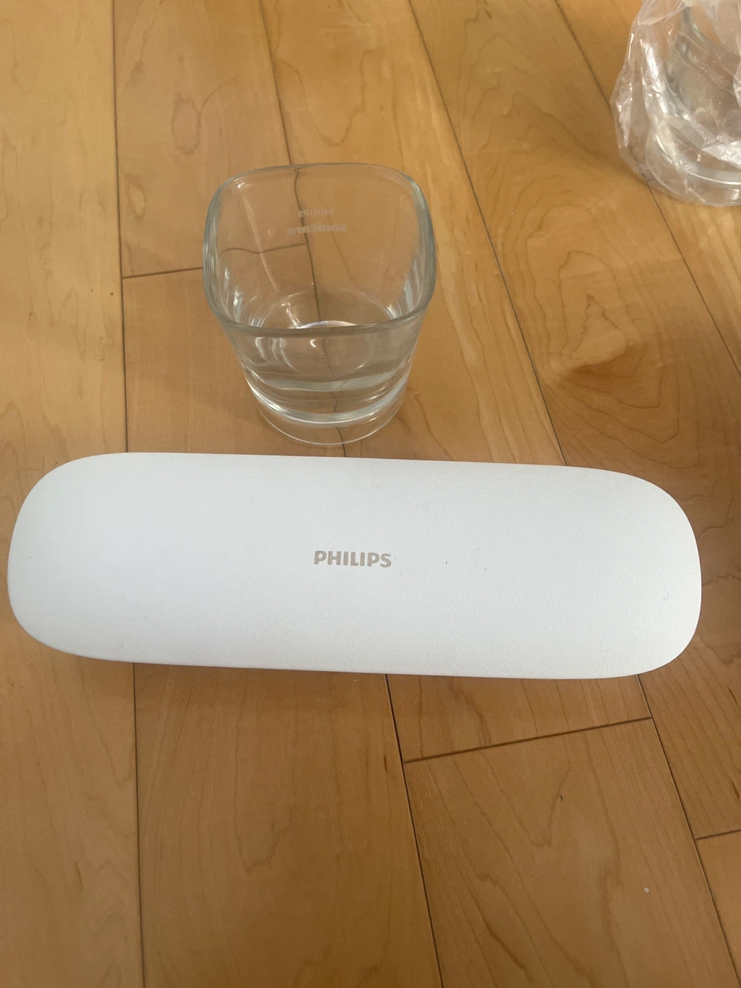 Philips Sonicare Travel Cases and Glasses - photo 2