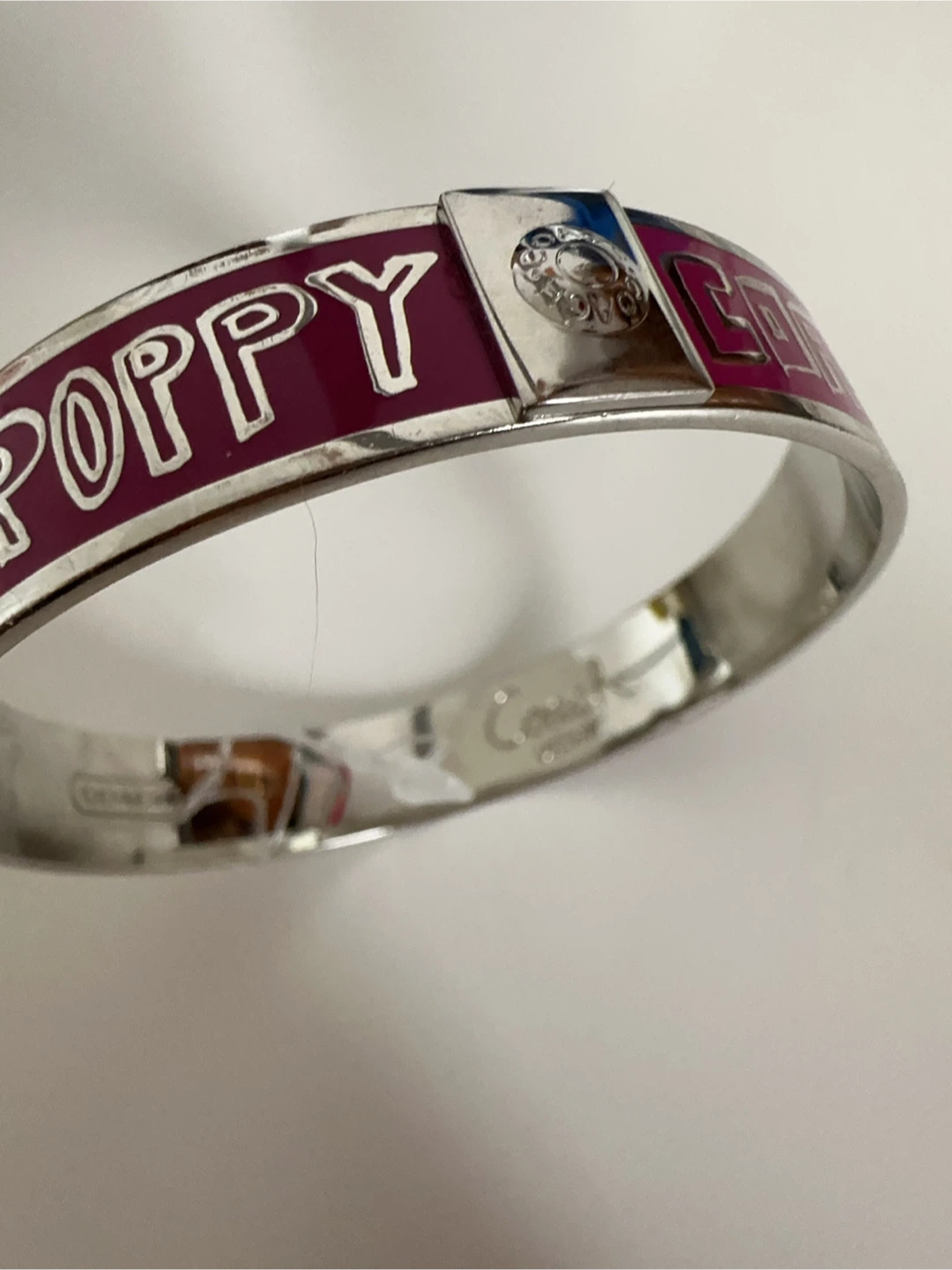 Coach Poppy Silver Tone Enamel Bangle - photo 3