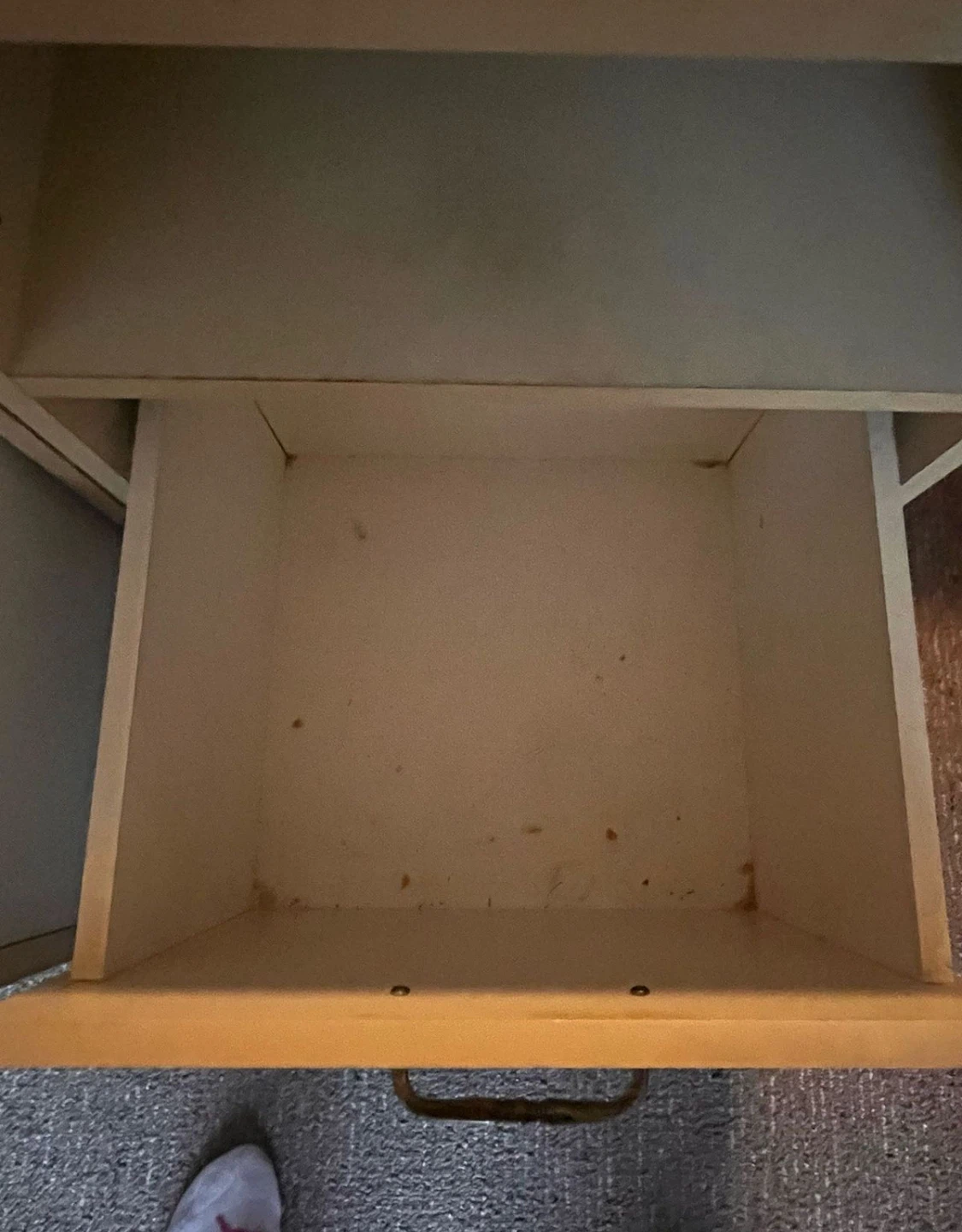 FREE Pair of Cream Laminate Nightstands - photo 3